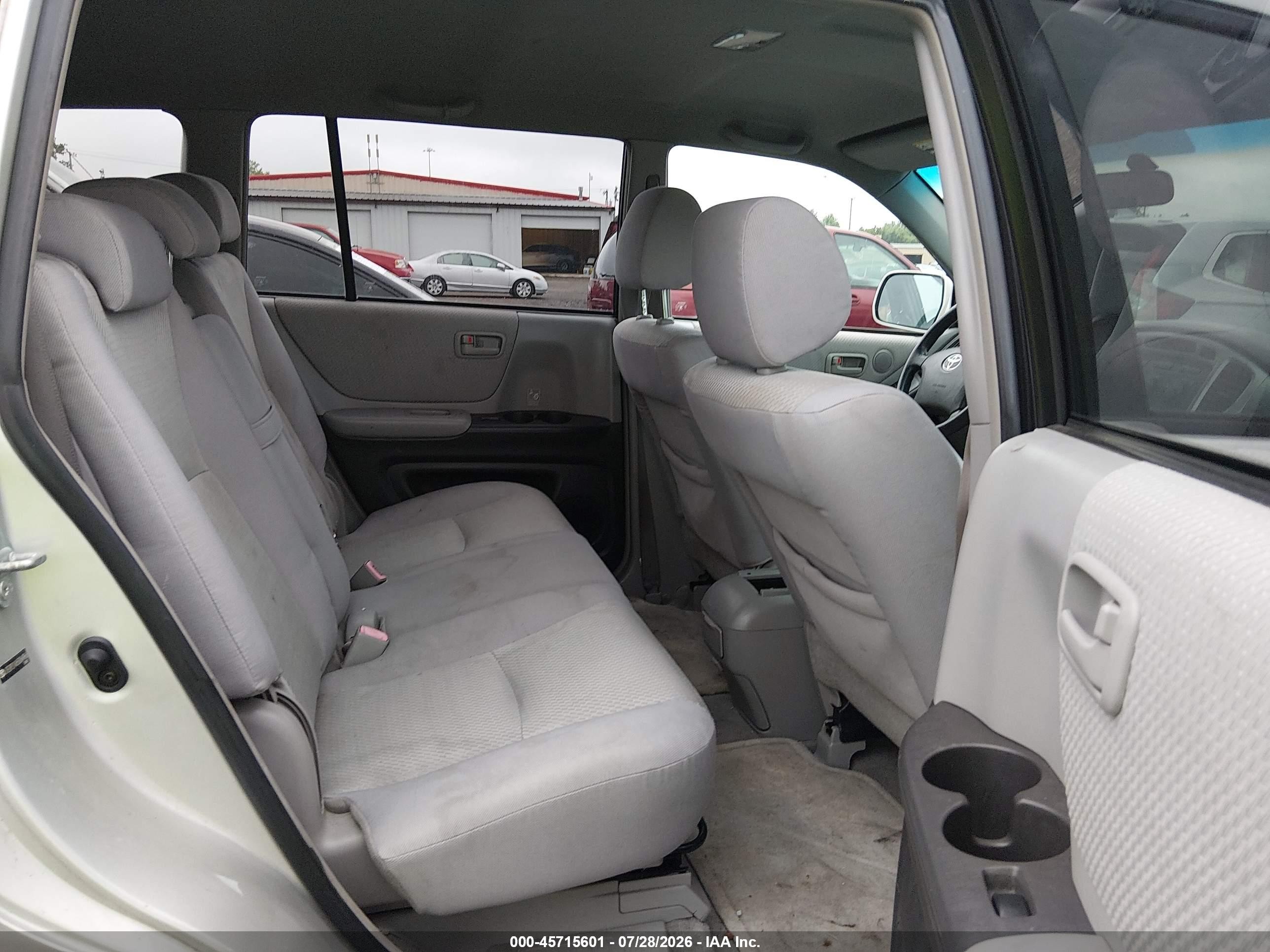 2005 Toyota Highlander V6 Silver vin: JTEDP21A650064966