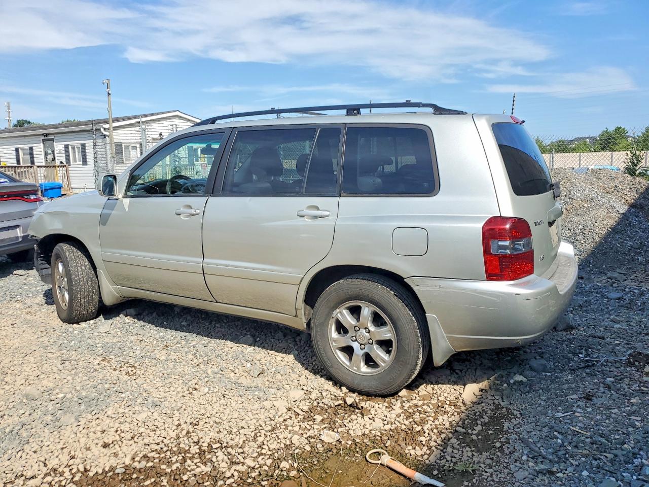 2004 Toyota Highlander Base Silver vin: JTEDP21A740012065