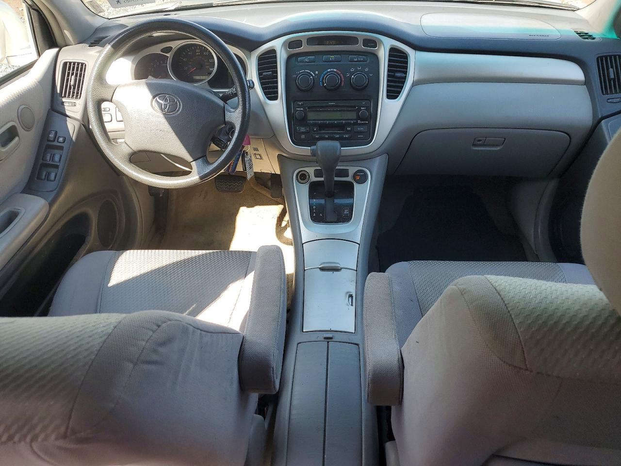 2004 Toyota Highlander Base Silver vin: JTEDP21A740012065