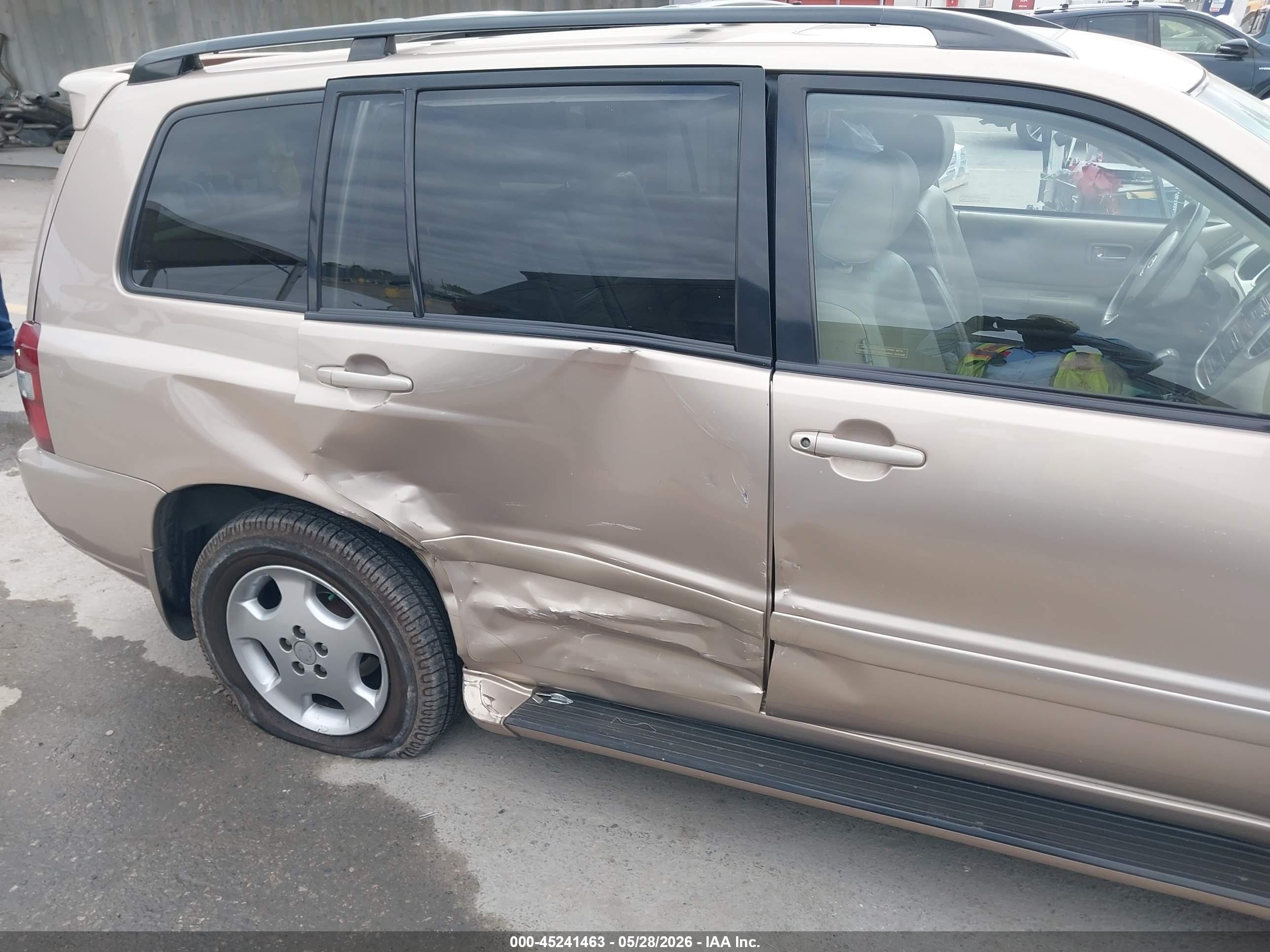 2004 Toyota Highlander Limited V6 Beige vin: JTEDP21A740034938