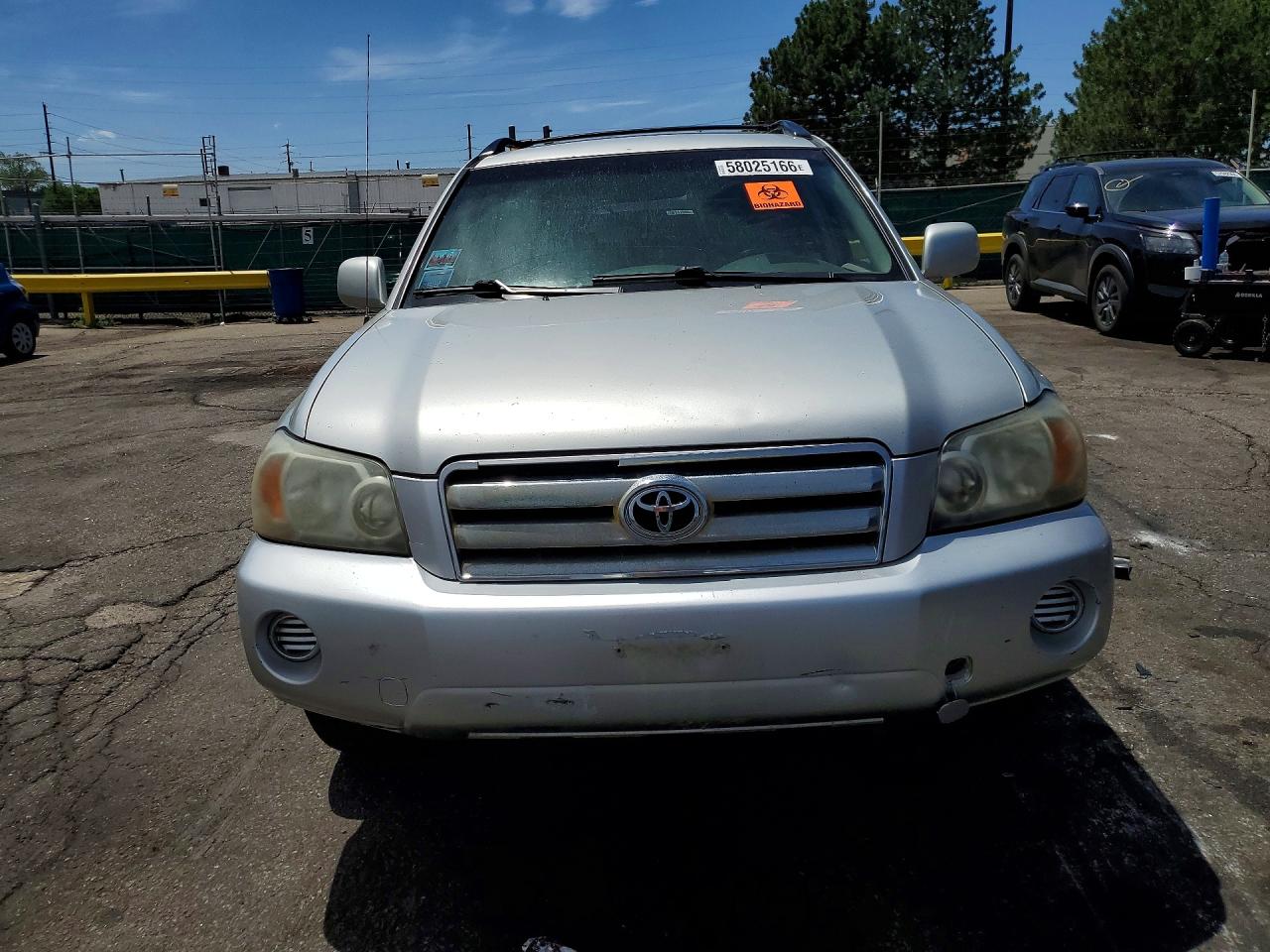 2004 Toyota Highlander Silver vin: JTEDP21A740041131