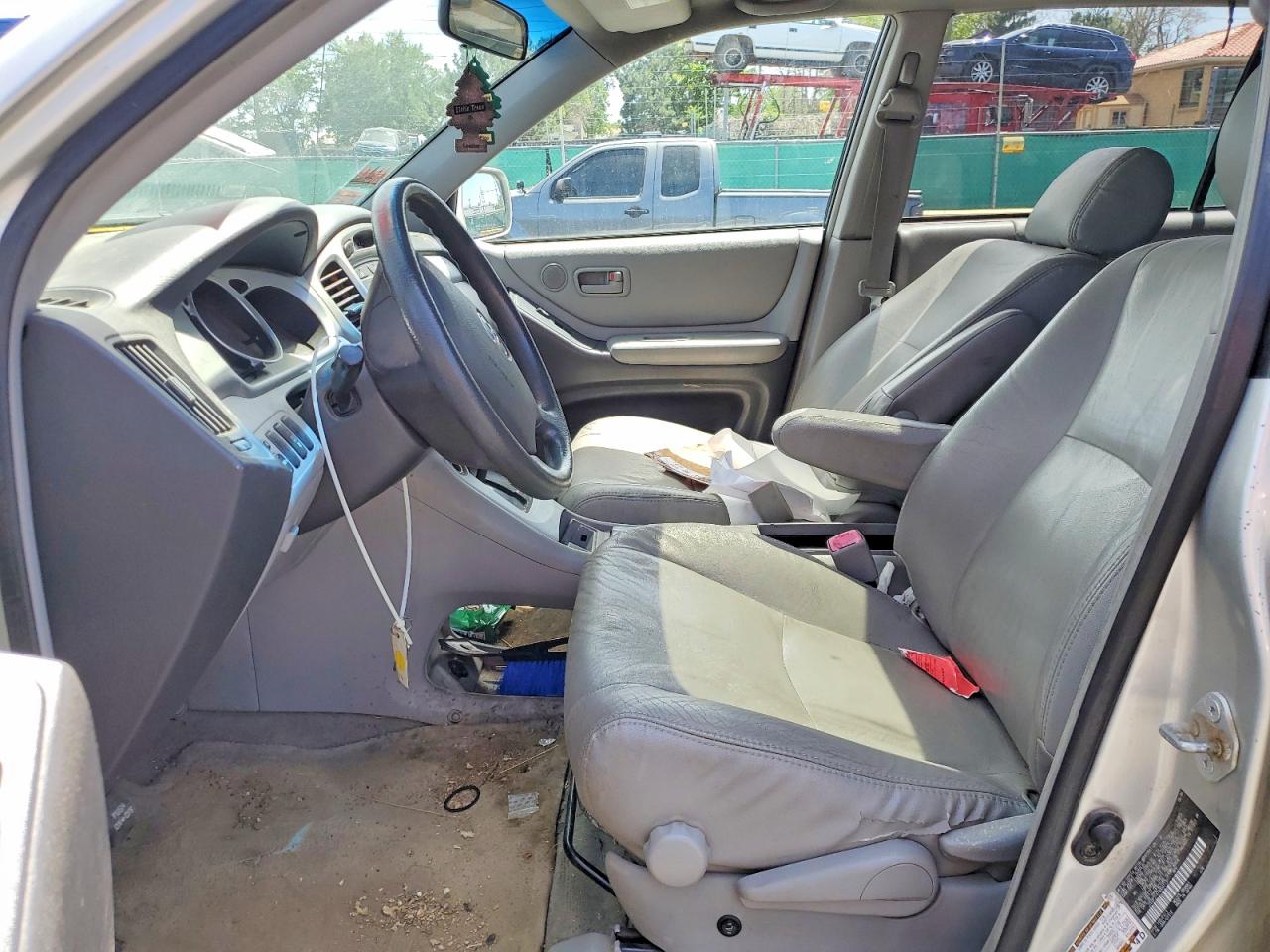 2004 Toyota Highlander Silver vin: JTEDP21A740041131