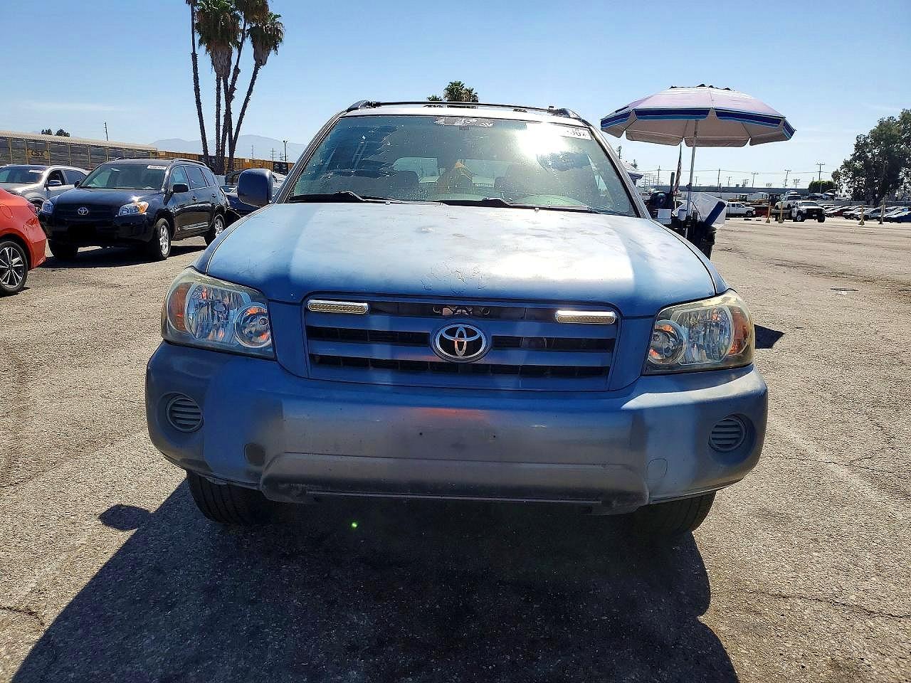 2005 Toyota Highlander Base Blue vin: JTEDP21A750049229