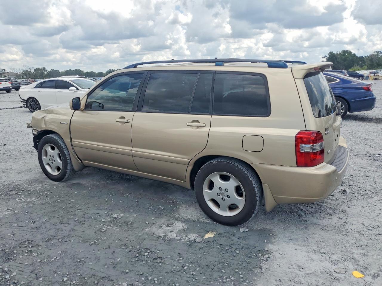 2006 Toyota Highlander Limited Gold vin: JTEDP21A760098674