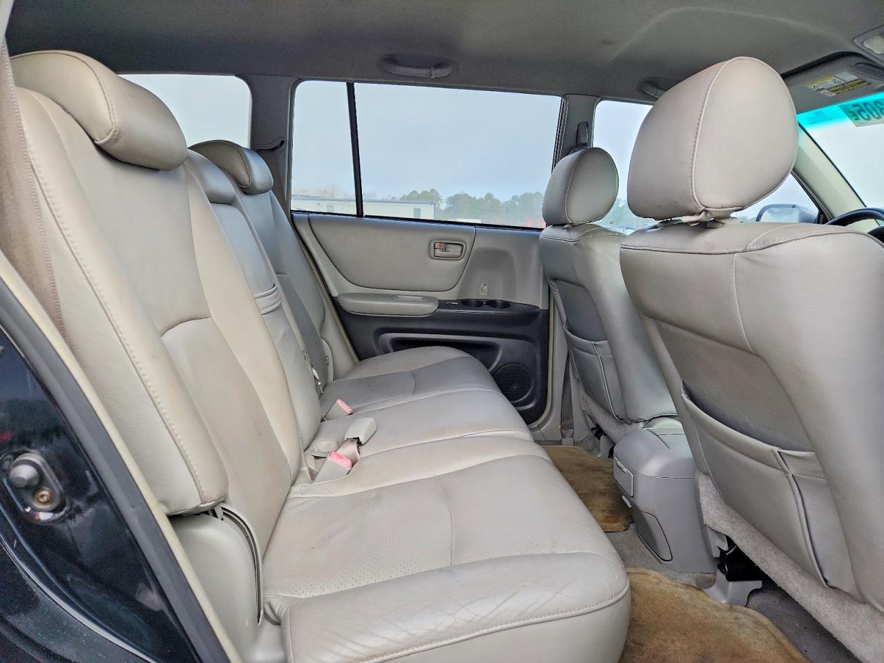 2004 Toyota Highlander Base Черный vin: JTEDP21A840008669
