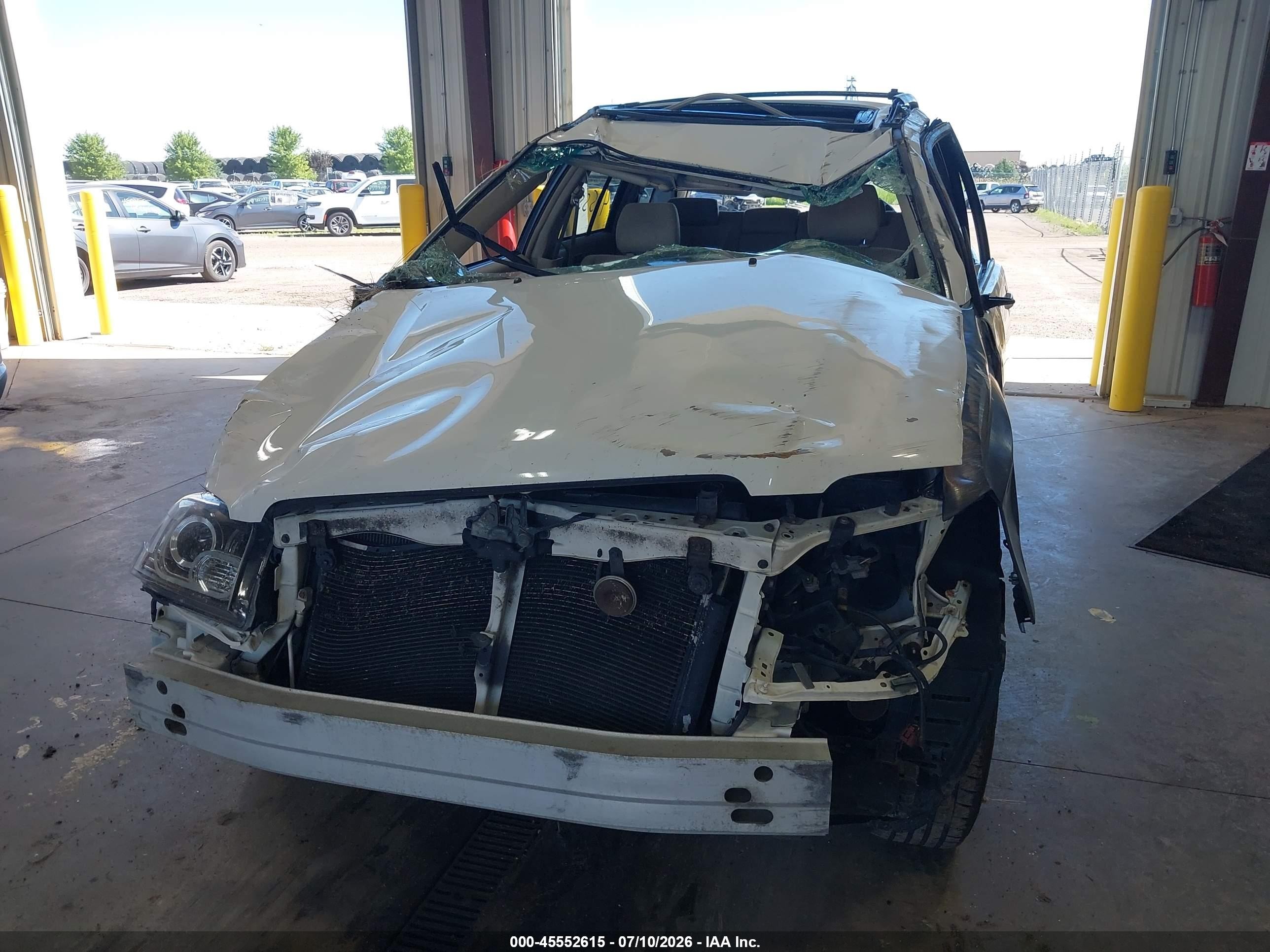 2004 Toyota Highlander V6 White vin: JTEDP21A840027349