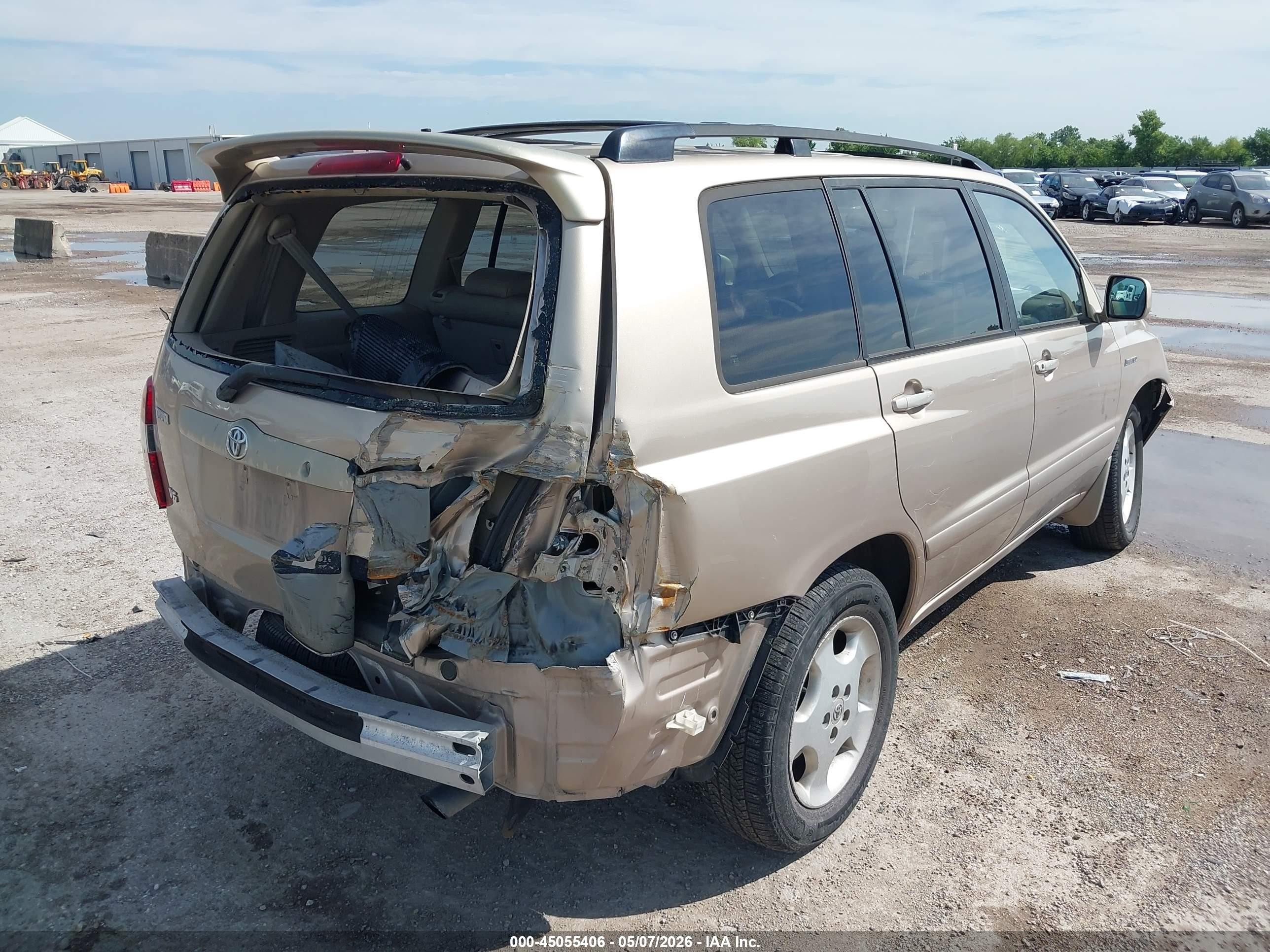 2004 Toyota Highlander Limited V6 Gold vin: JTEDP21A840035967