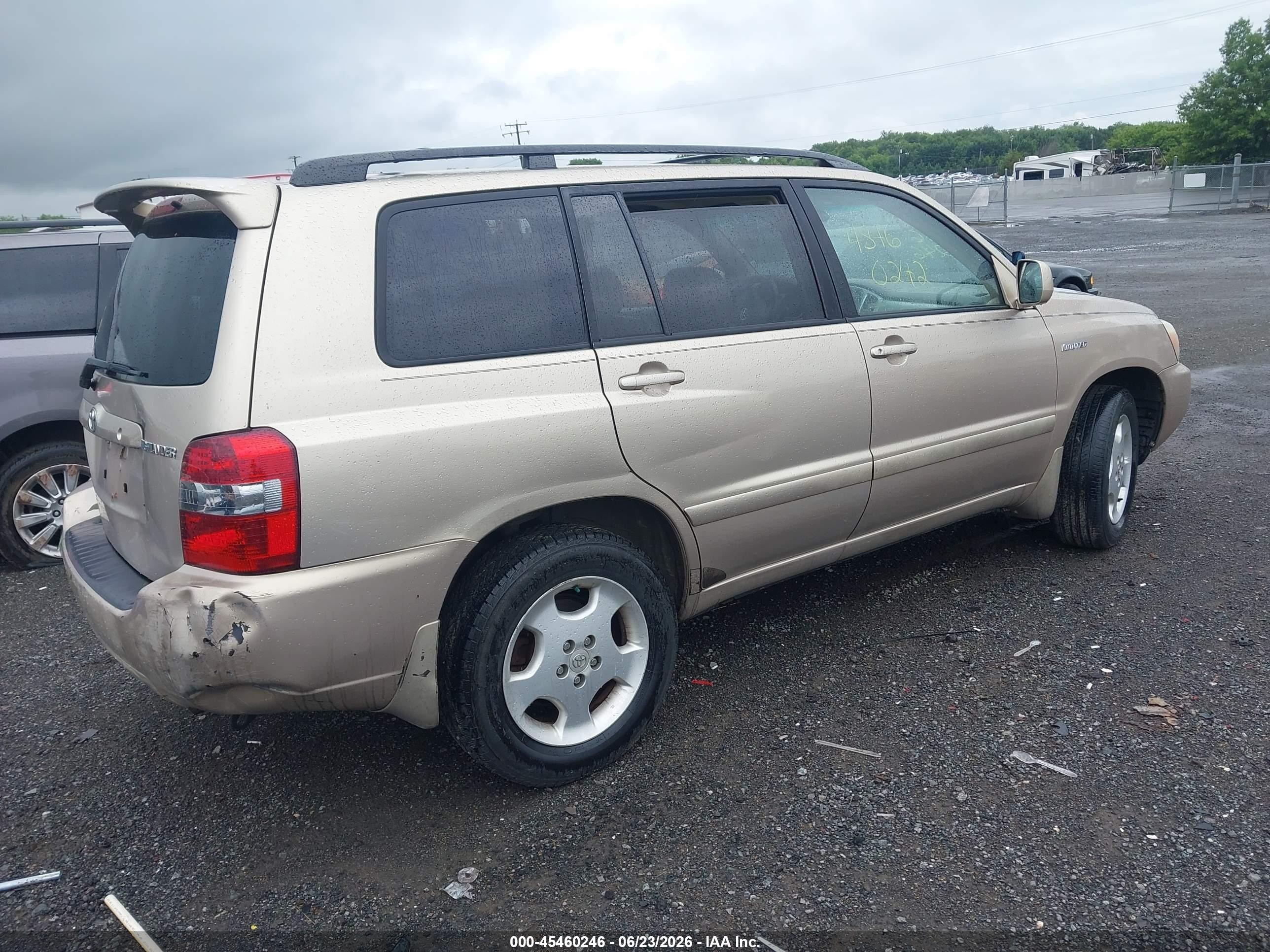 2005 Toyota Highlander Limited V6 Золотой vin: JTEDP21A850050342