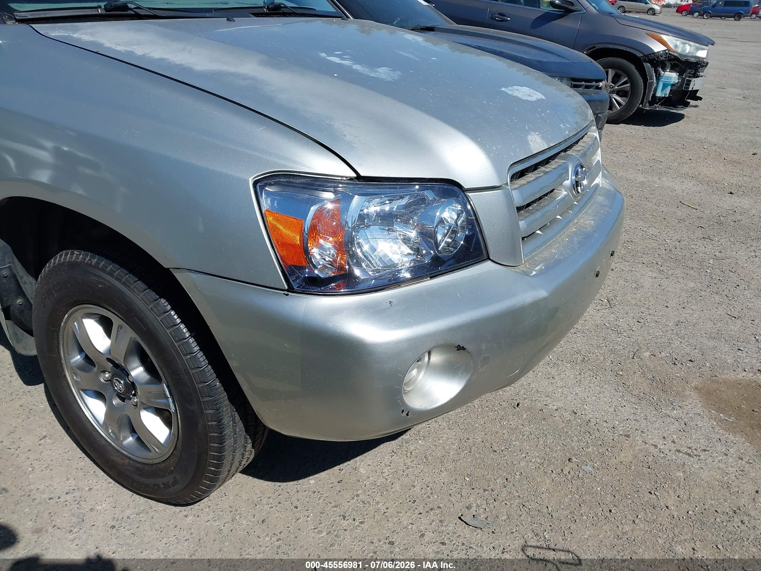 2005 Toyota Highlander V6 Silver vin: JTEDP21A850060756