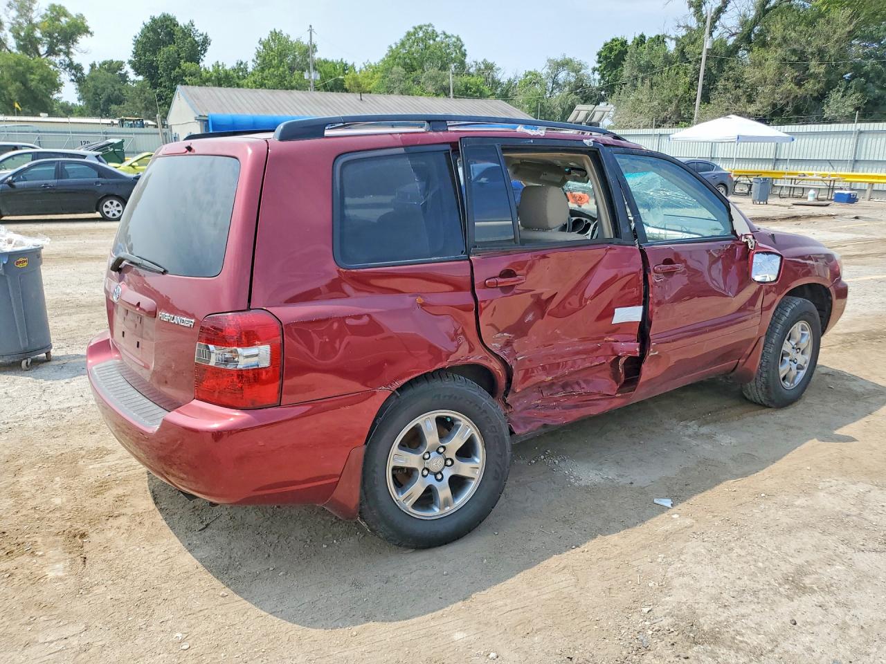 2005 Toyota Highlander Base Maroon vin: JTEDP21A850069957