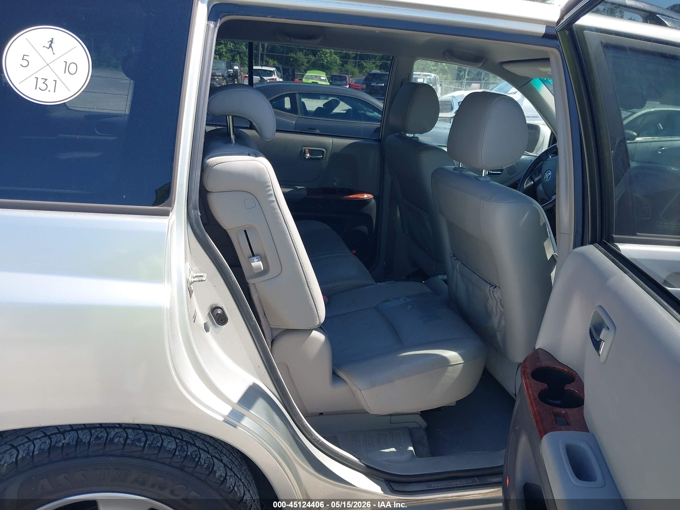 2005 Toyota Highlander Limited V6 Silver vin: JTEDP21A850076536