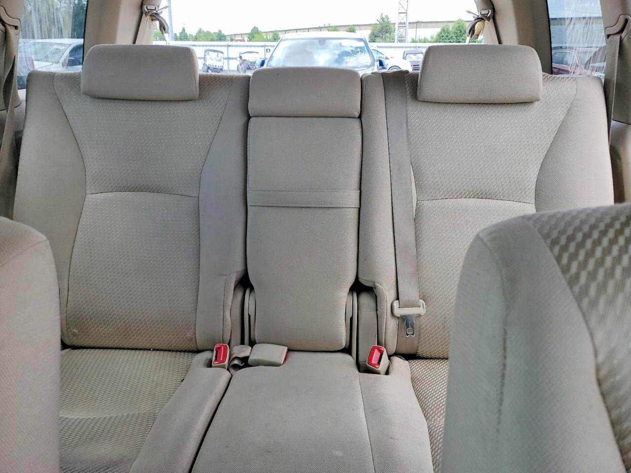 2005 Toyota Highlander Base Blue vin: JTEDP21A850083650