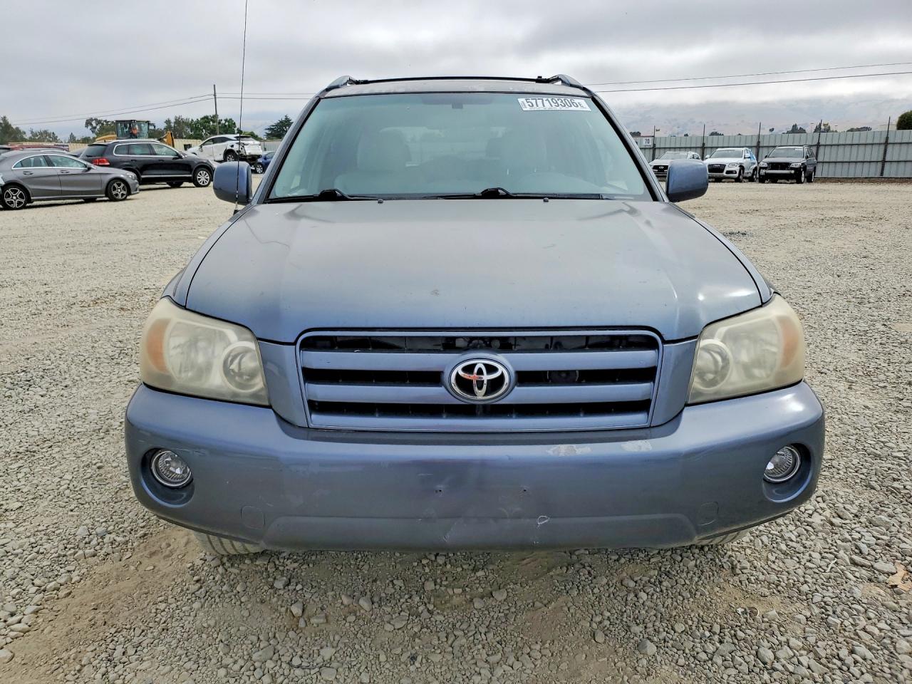 2005 Toyota Highlander Blue vin: JTEDP21A850087701