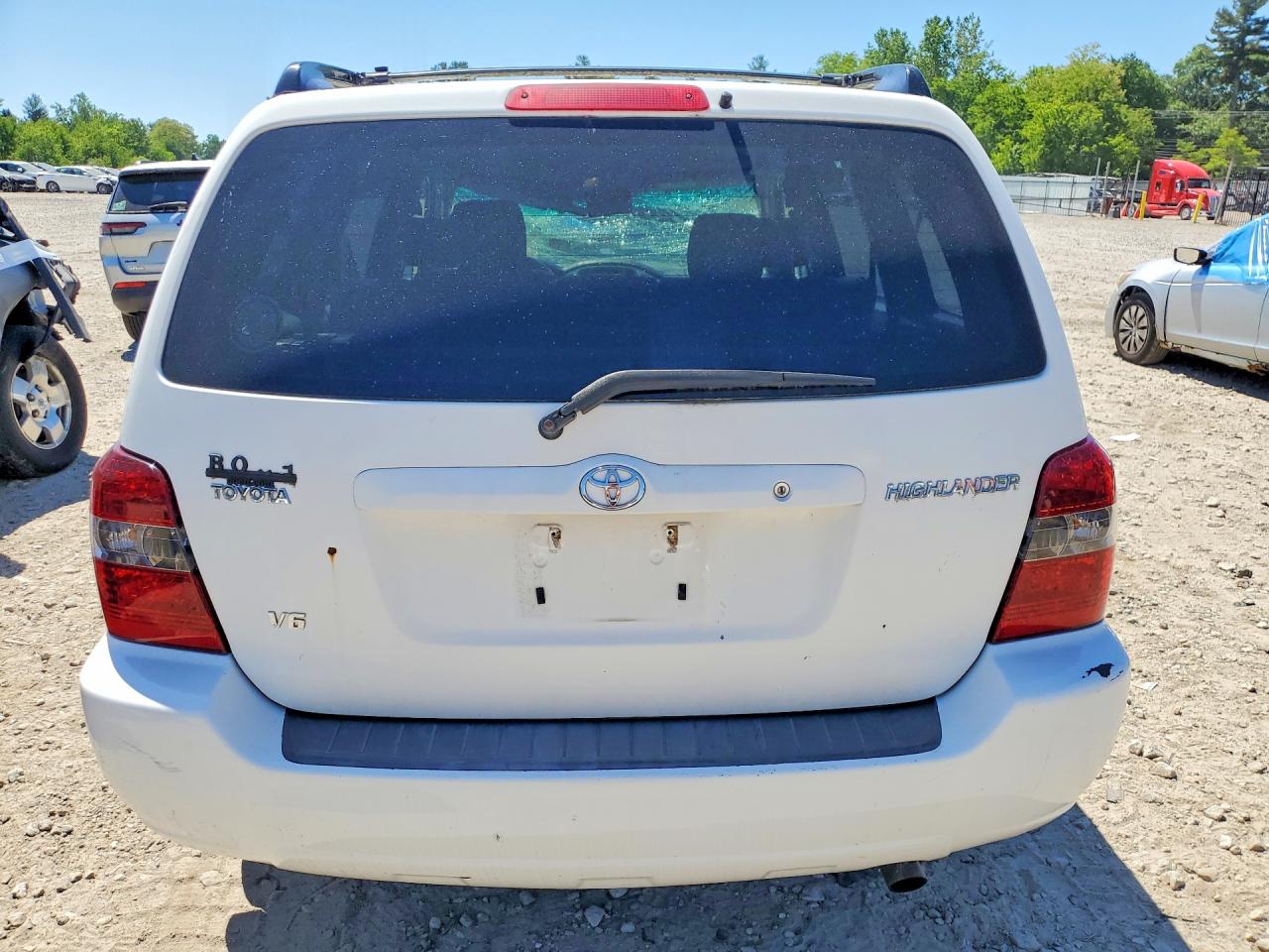 2006 Toyota Highlander Limited White vin: JTEDP21A860118432
