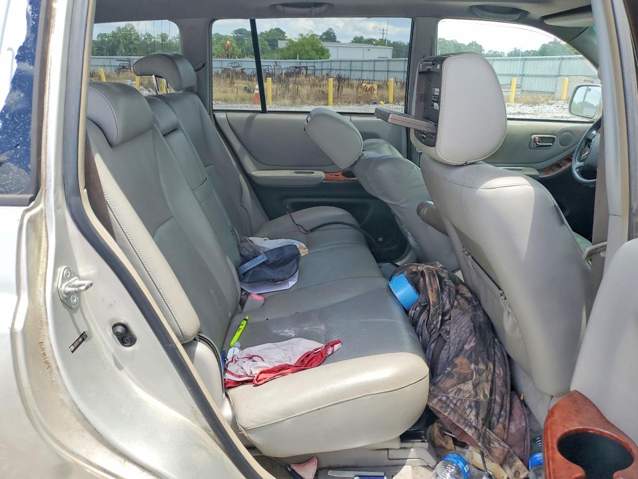 2006 Toyota Highlander Silver vin: JTEDP21A860126336