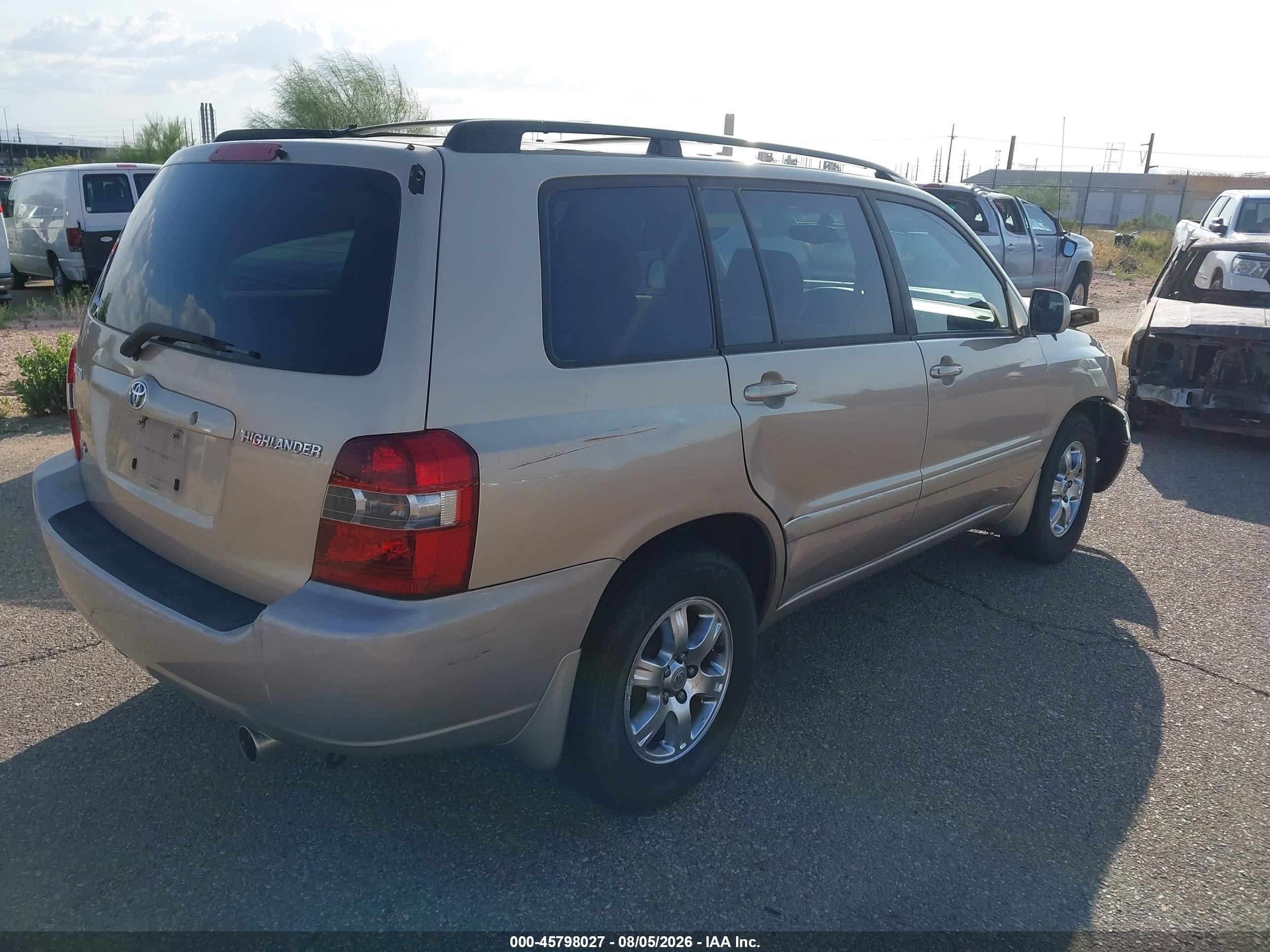 2004 Toyota Highlander V6 Gold vin: JTEDP21A940004792