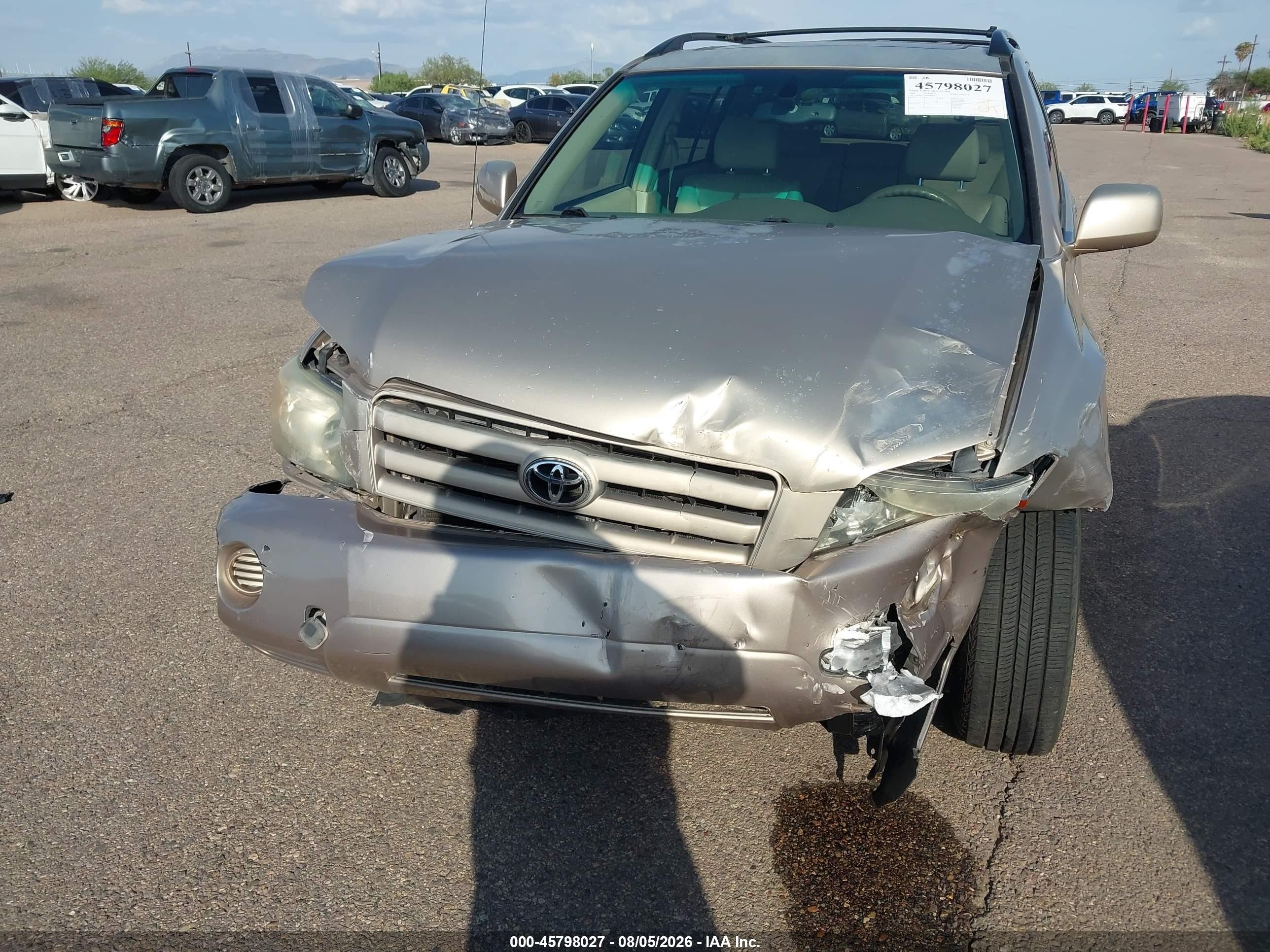 2004 Toyota Highlander V6 Gold vin: JTEDP21A940004792