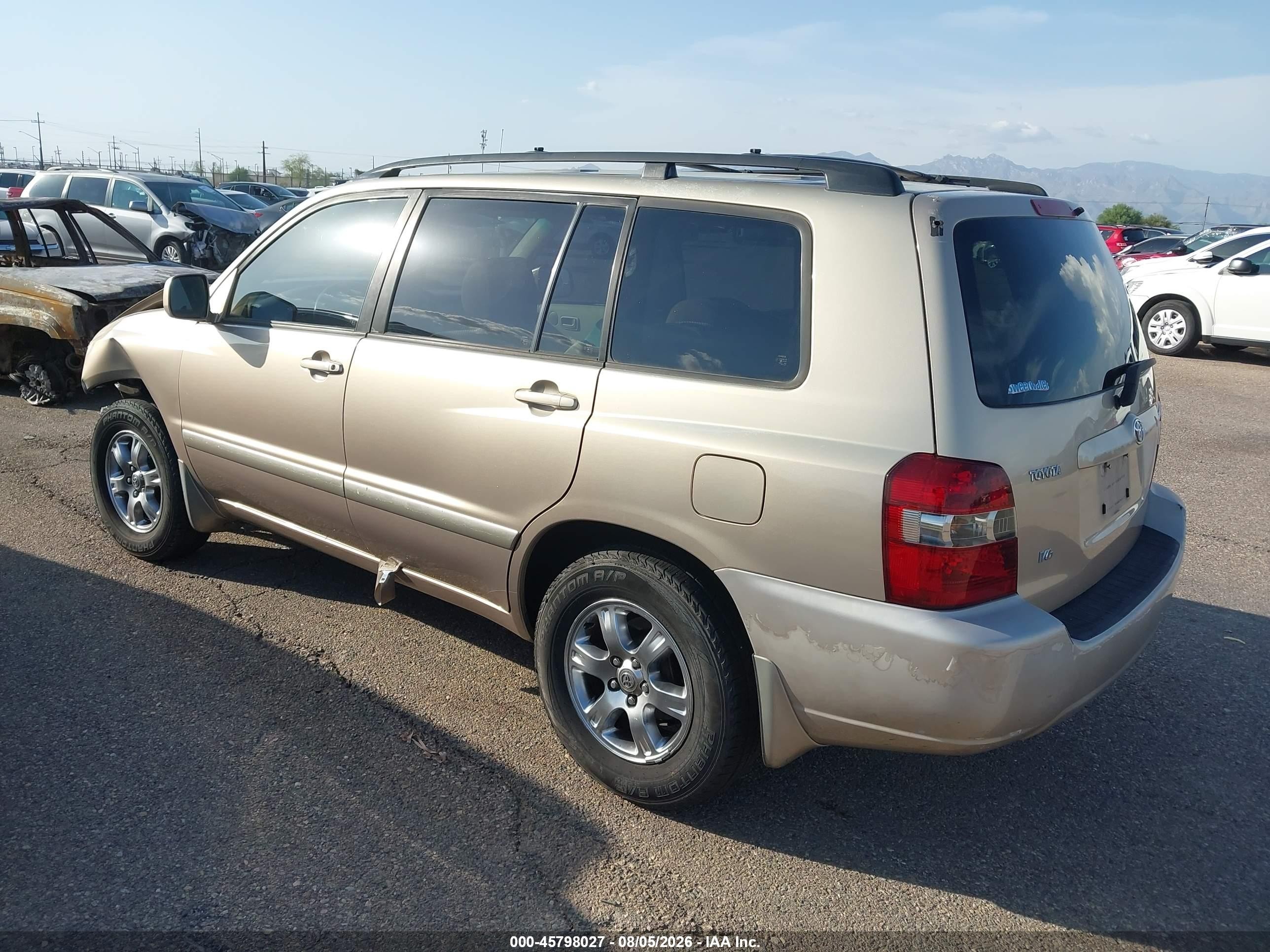2004 Toyota Highlander V6 Gold vin: JTEDP21A940004792