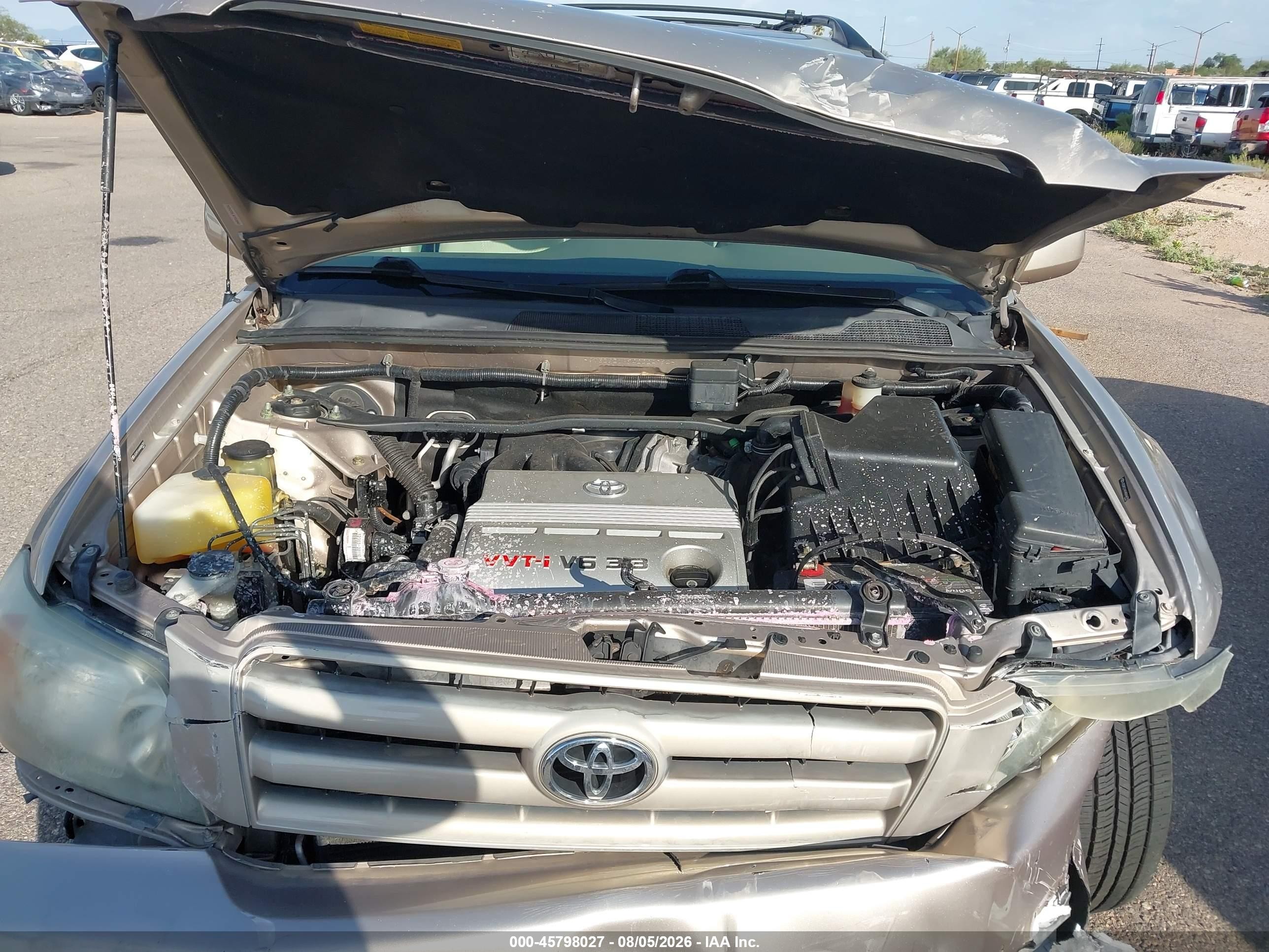2004 Toyota Highlander V6 Gold vin: JTEDP21A940004792