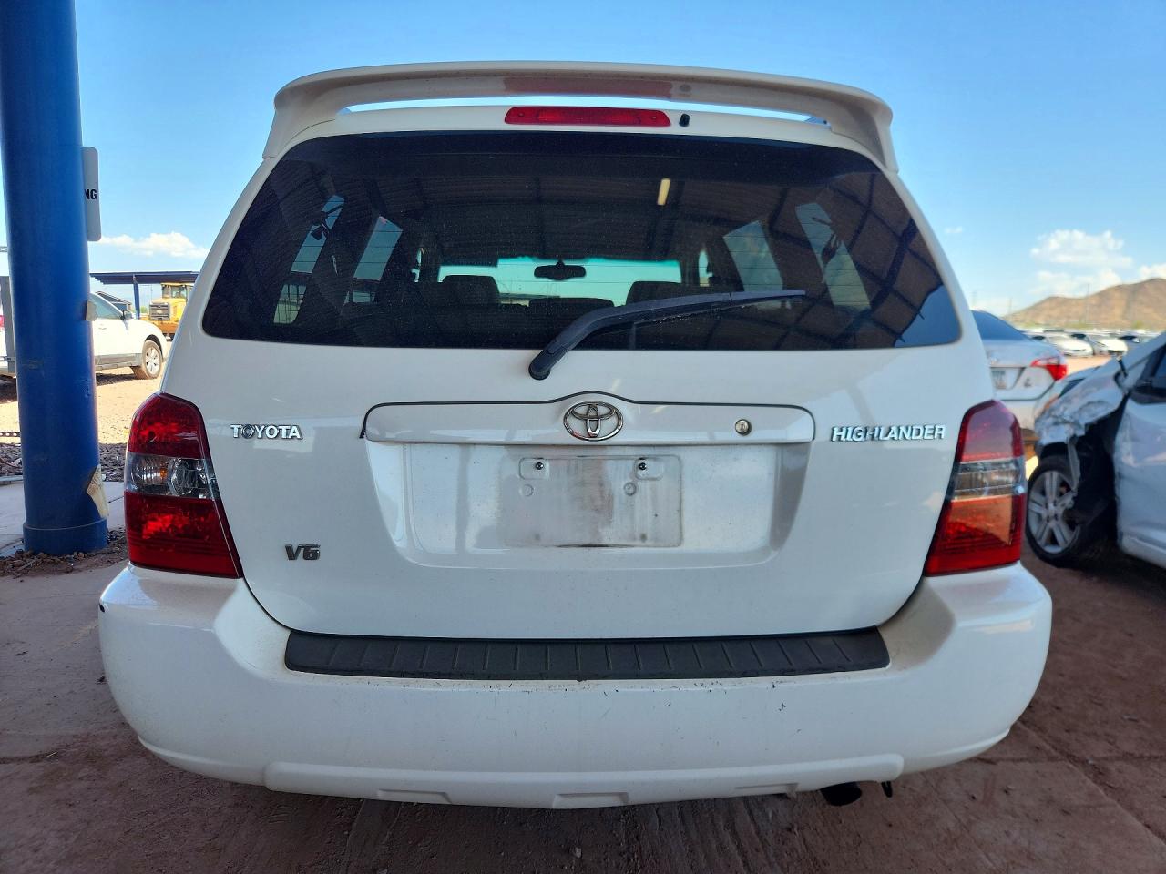 2004 Toyota Highlander Limited White vin: JTEDP21A940022645
