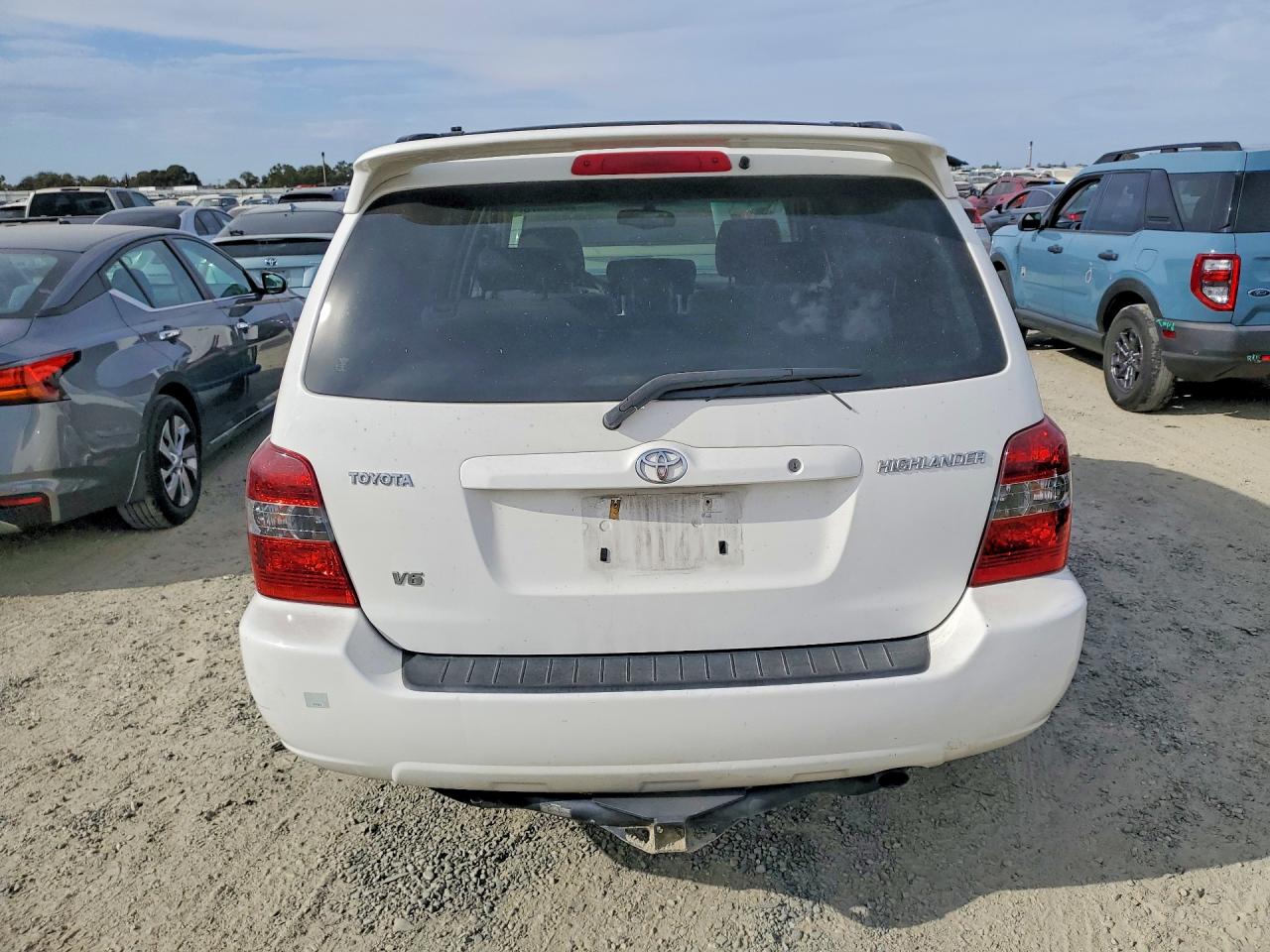 2004 Toyota Highlander Limited White vin: JTEDP21A940038232
