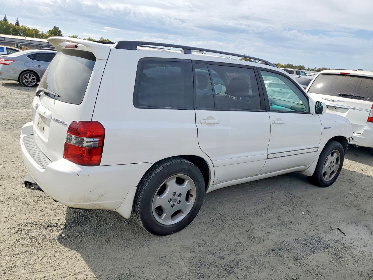 2004 Toyota Highlander Limited White vin: JTEDP21A940038232
