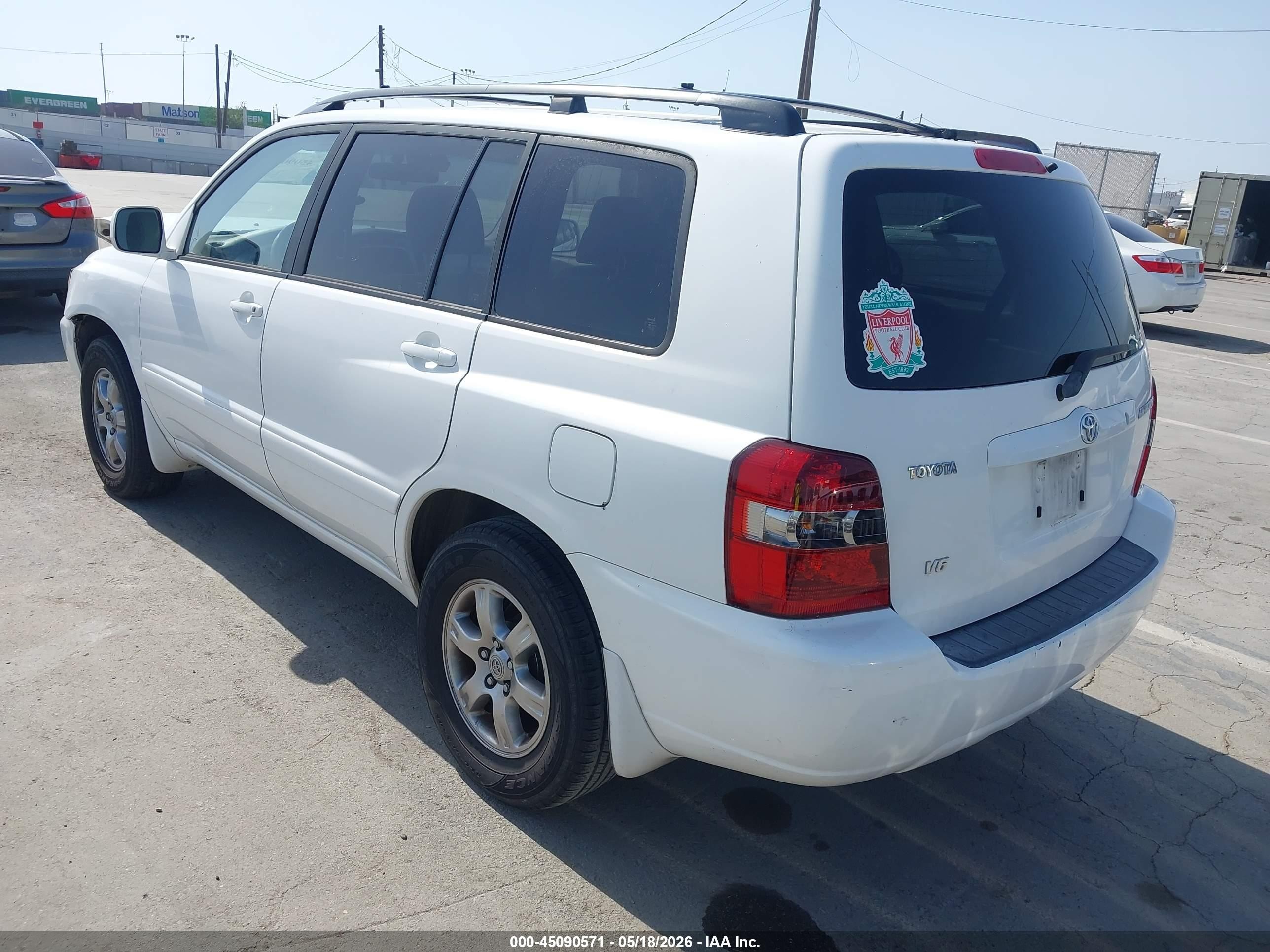 2005 Toyota Highlander V6 White vin: JTEDP21A950049216