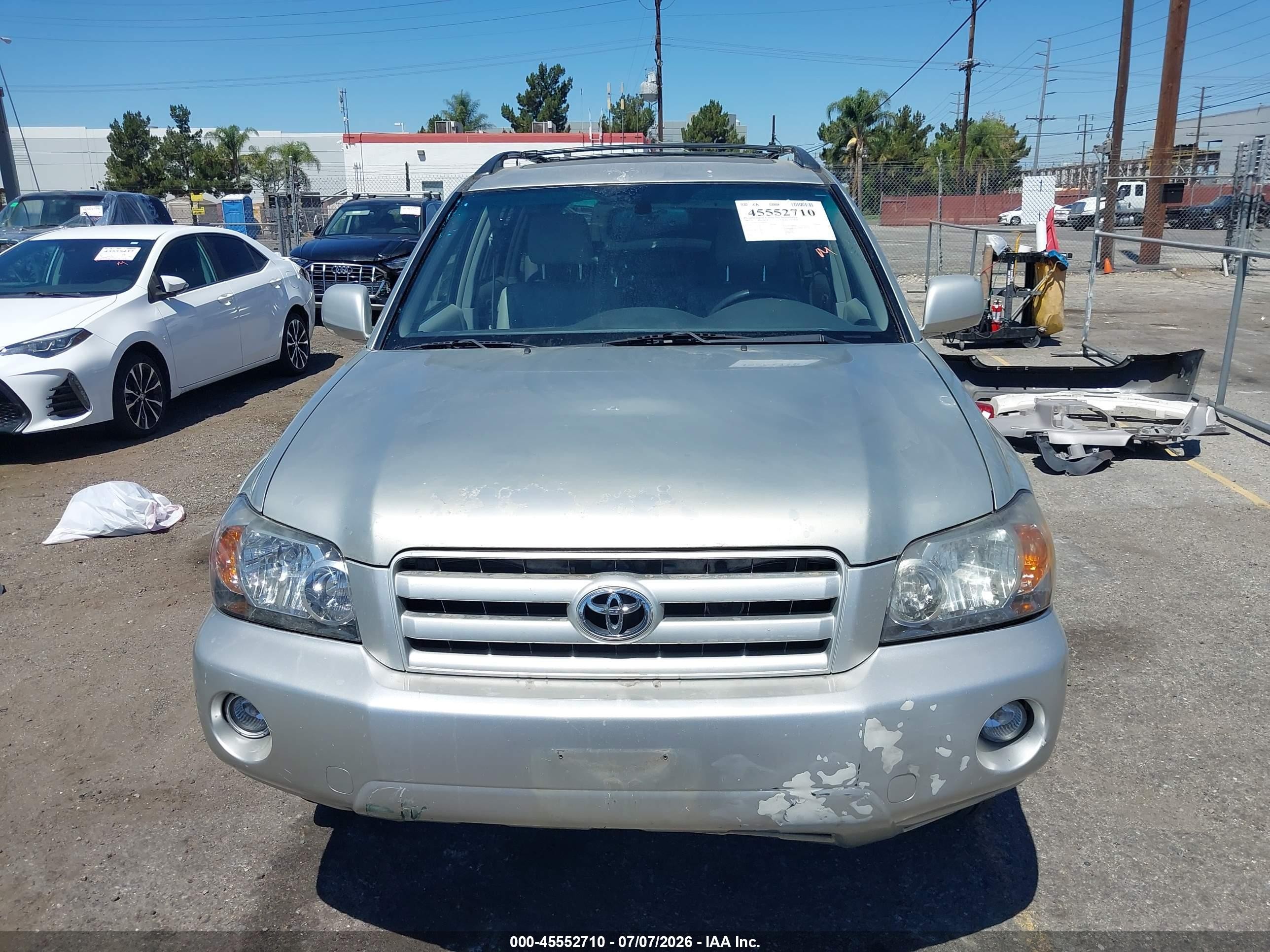 2005 Toyota Highlander Limited V6 Silver vin: JTEDP21A950064833