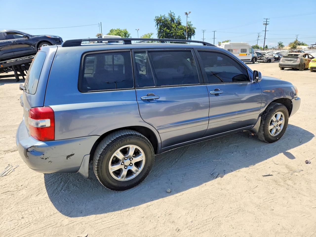 2005 Toyota Highlander Base Blue vin: JTEDP21A950084337