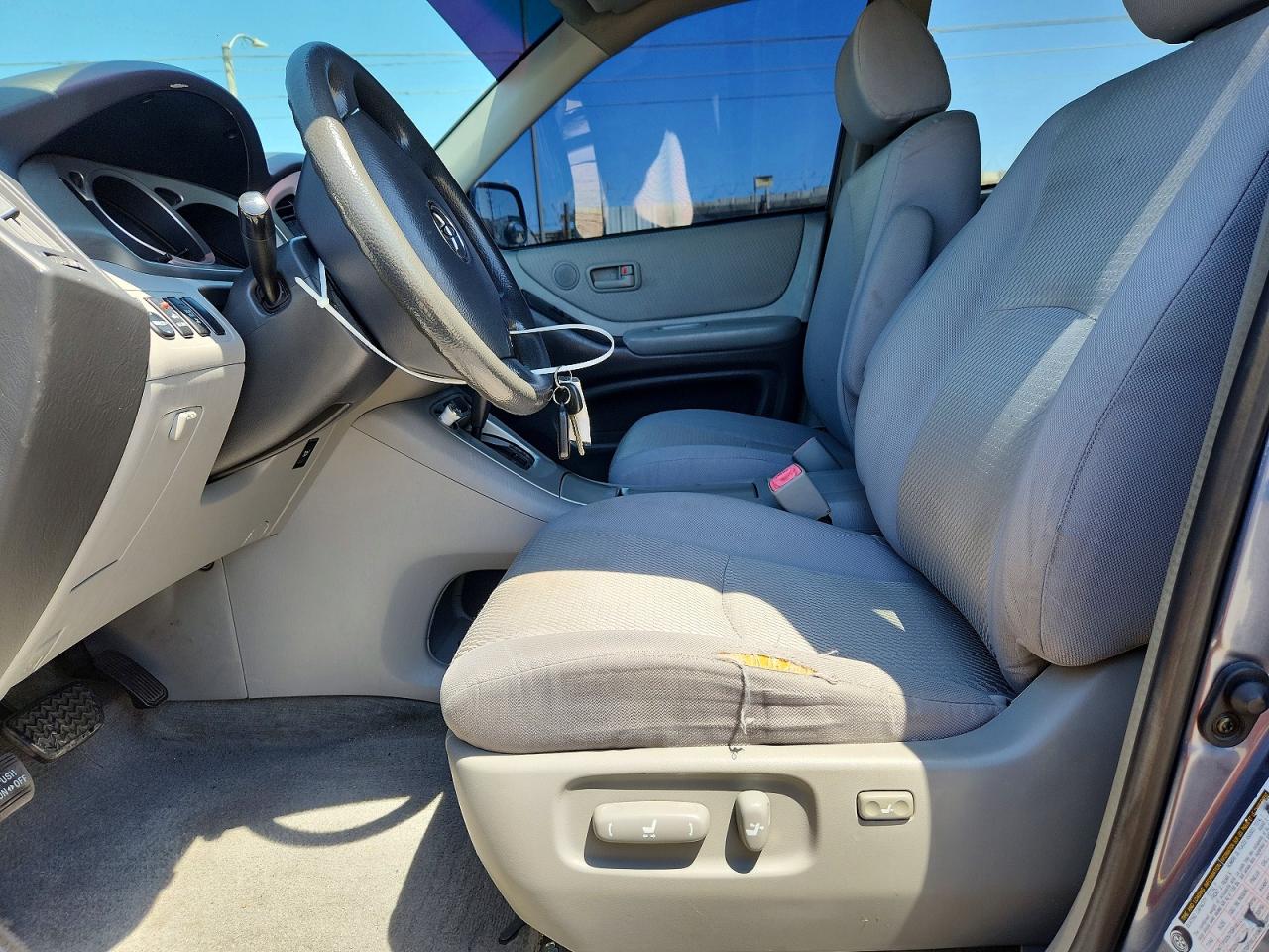 2005 Toyota Highlander Base Blue vin: JTEDP21A950084337