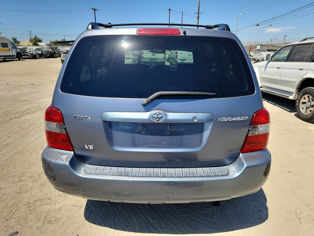 2005 Toyota Highlander Base Blue vin: JTEDP21A950084337