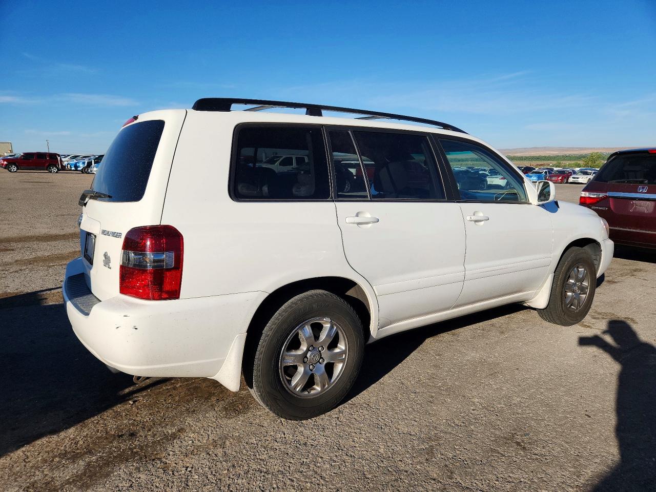 2005 Toyota Highlander Limited White vin: JTEDP21A950086816