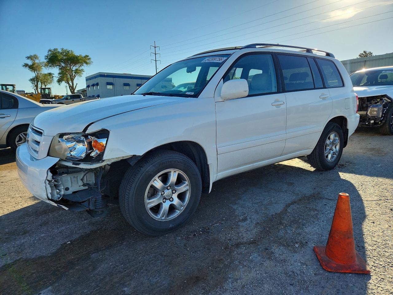 2005 Toyota Highlander Limited White vin: JTEDP21A950086816