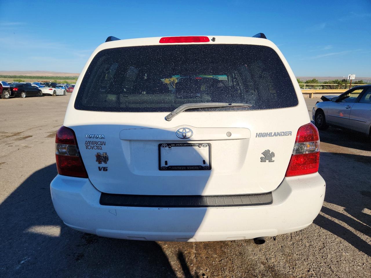 2005 Toyota Highlander Limited White vin: JTEDP21A950086816