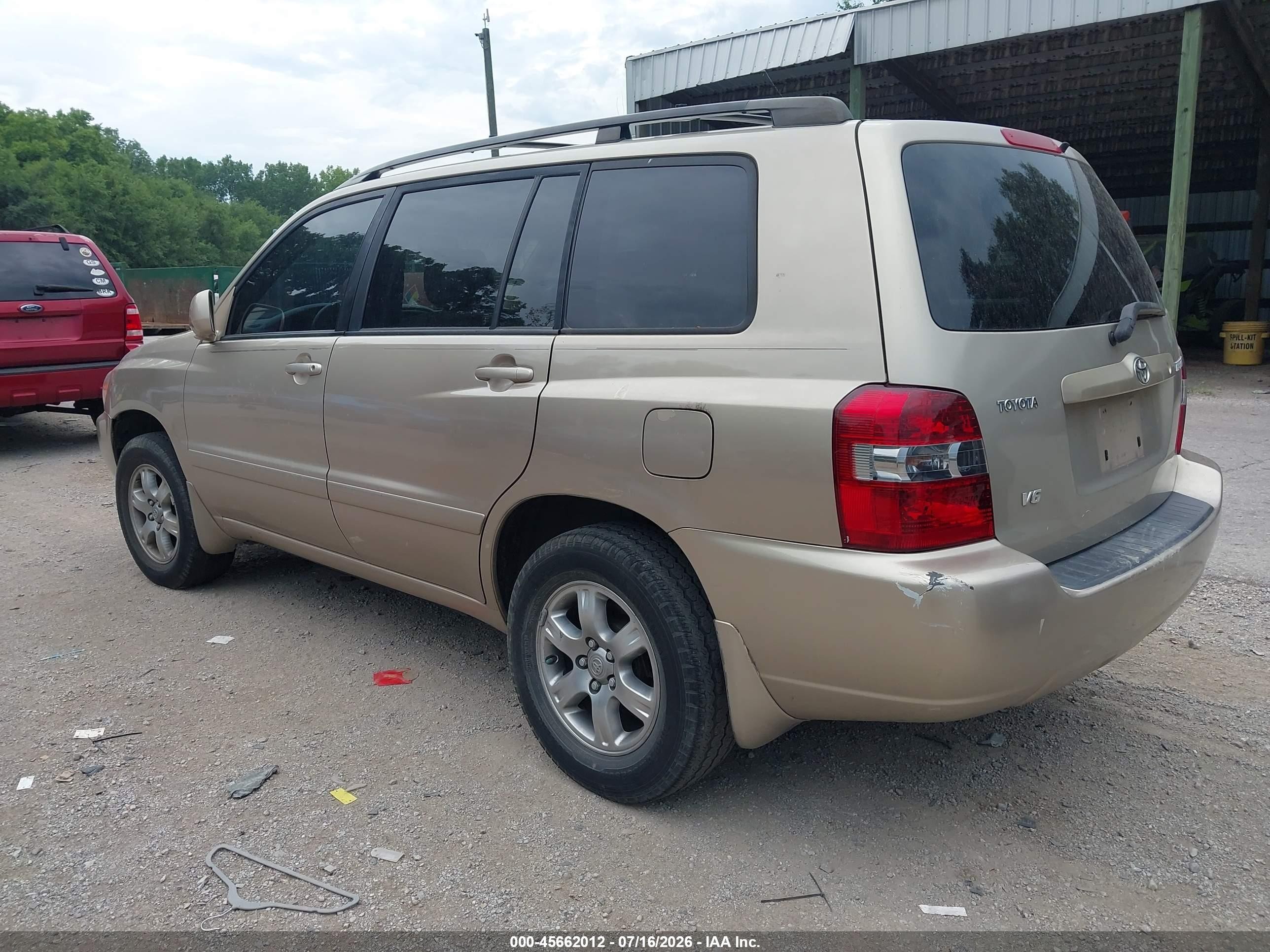 2006 Toyota Highlander V6 Gold vin: JTEDP21A960101803
