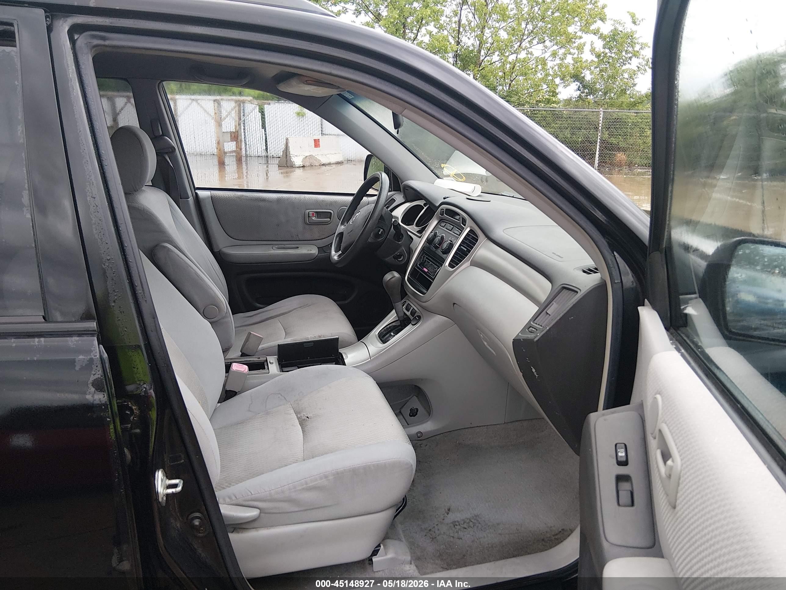 2006 Toyota Highlander V6 Black vin: JTEDP21A960105267