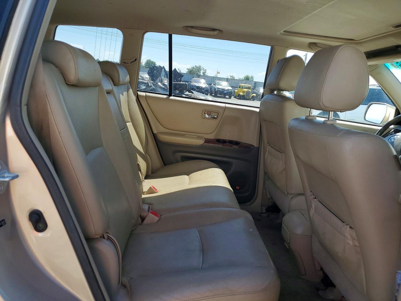 2007 Toyota Highlander Limited Gold vin: JTEDP21A970130851