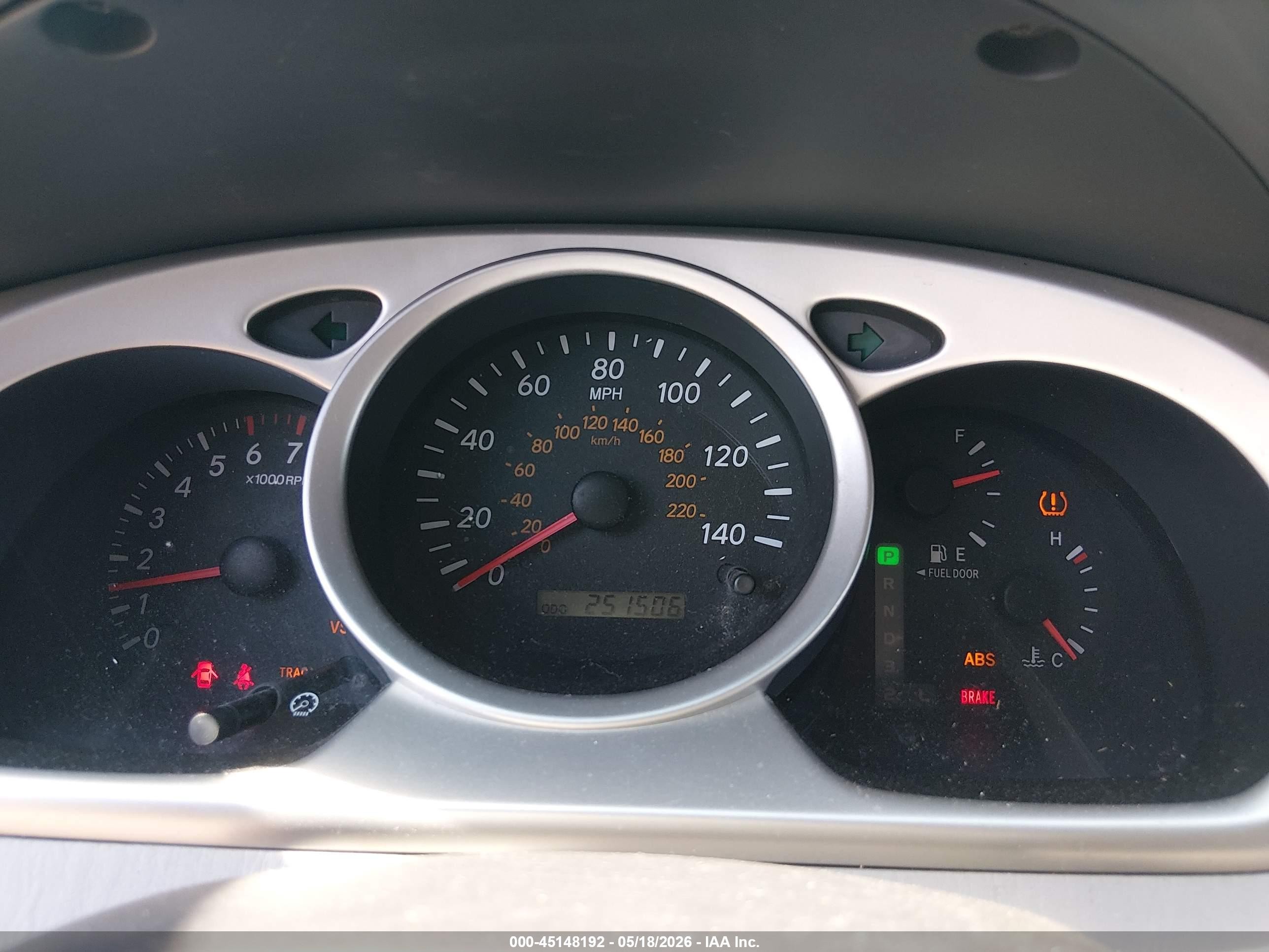 2004 Toyota Highlander V6 Silver vin: JTEDP21AX40041527