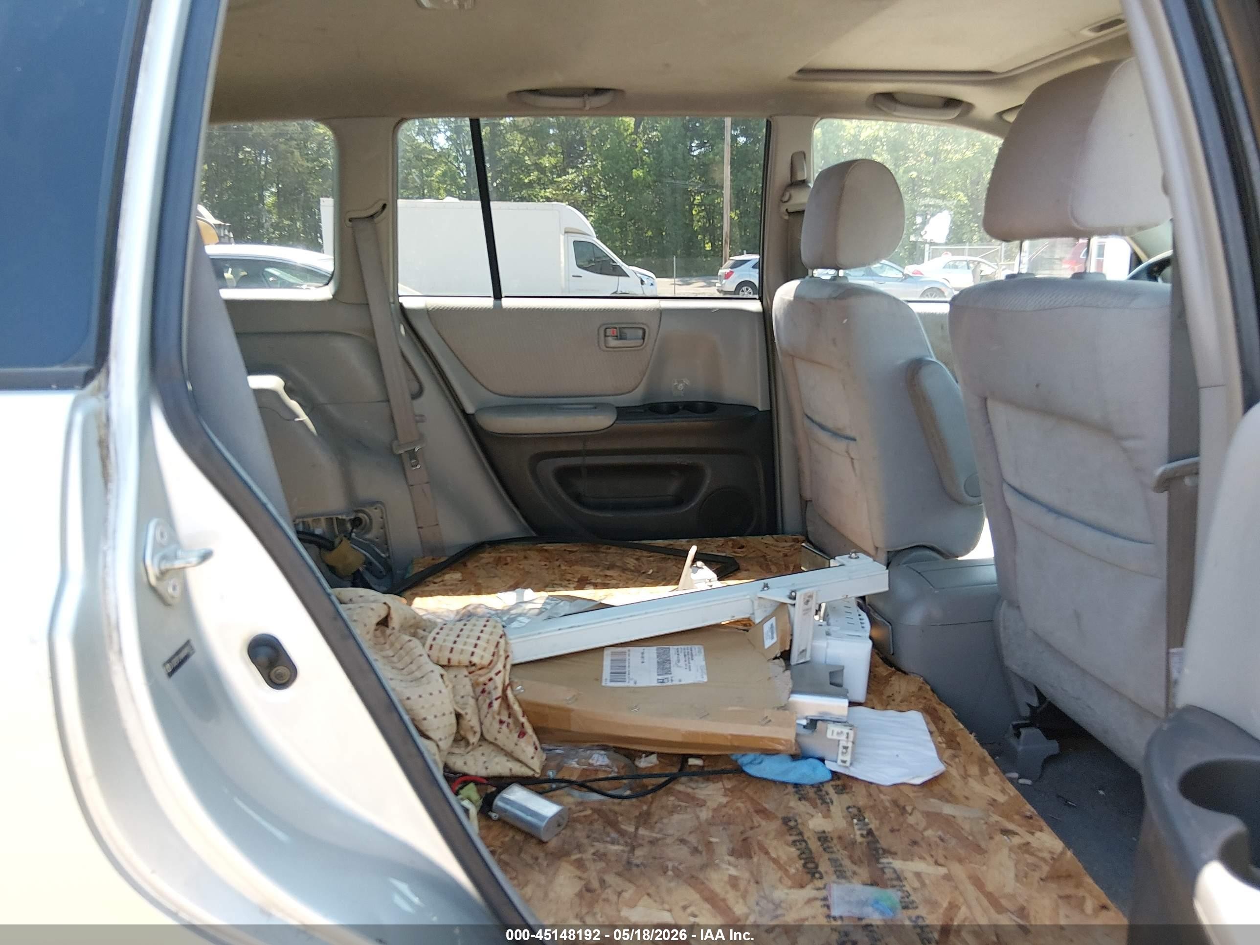 2004 Toyota Highlander V6 Silver vin: JTEDP21AX40041527