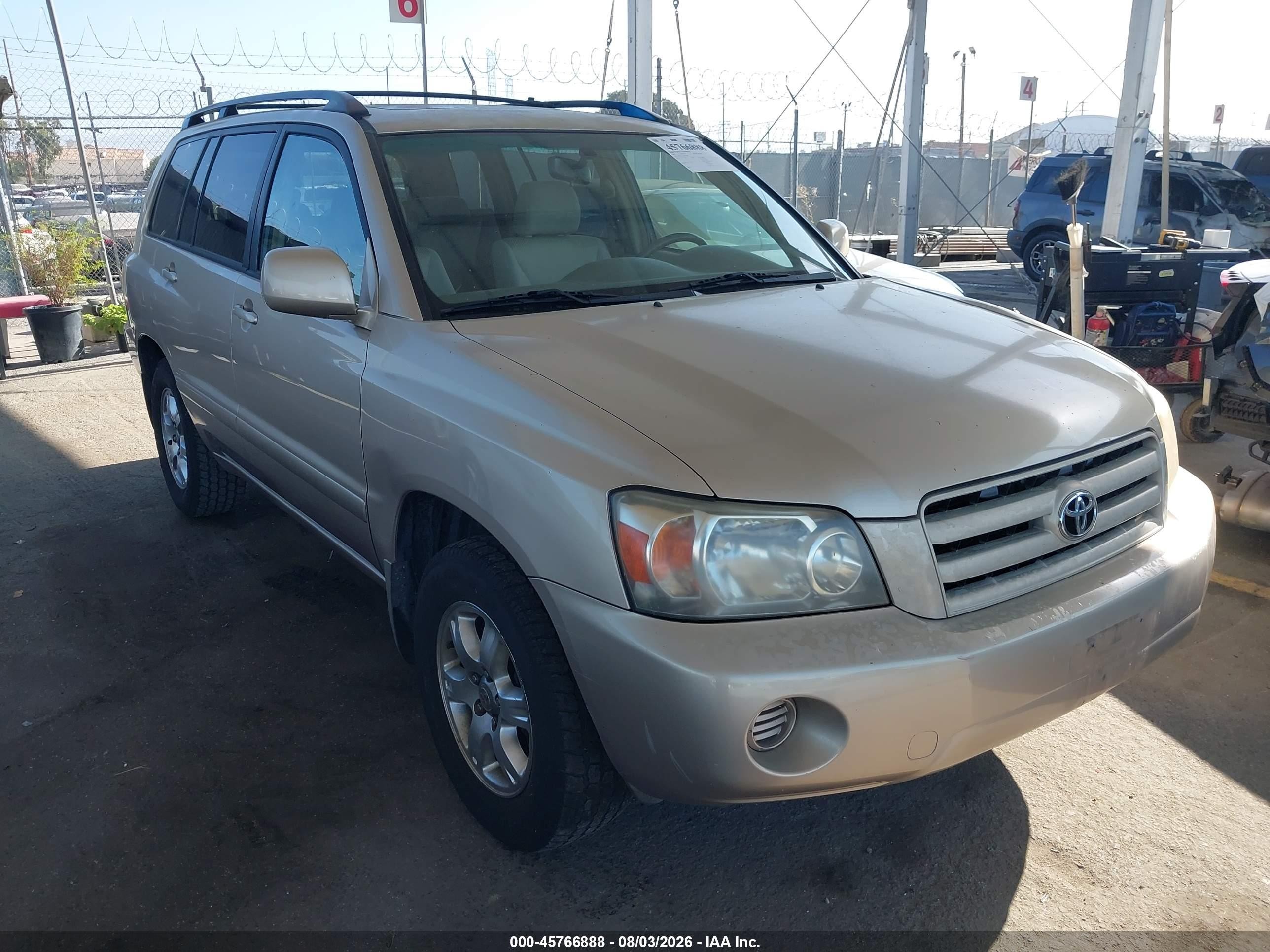 2005 Toyota Highlander V6 Gold vin: JTEDP21AX50054618
