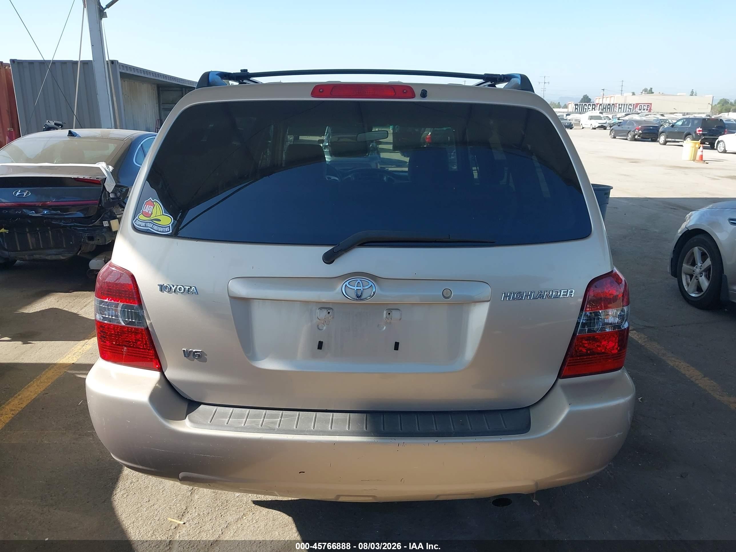 2005 Toyota Highlander V6 Gold vin: JTEDP21AX50054618