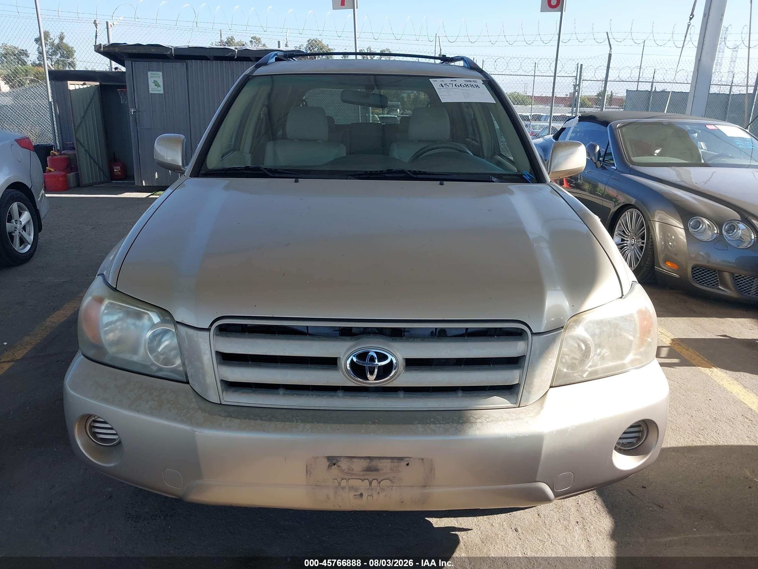 2005 Toyota Highlander V6 Gold vin: JTEDP21AX50054618
