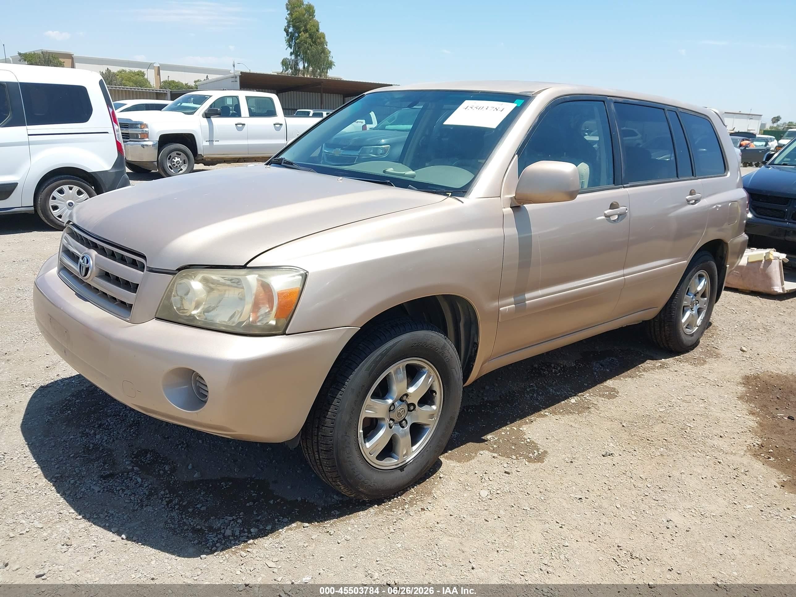 2005 Toyota Highlander V6 Gold vin: JTEDP21AX50068017