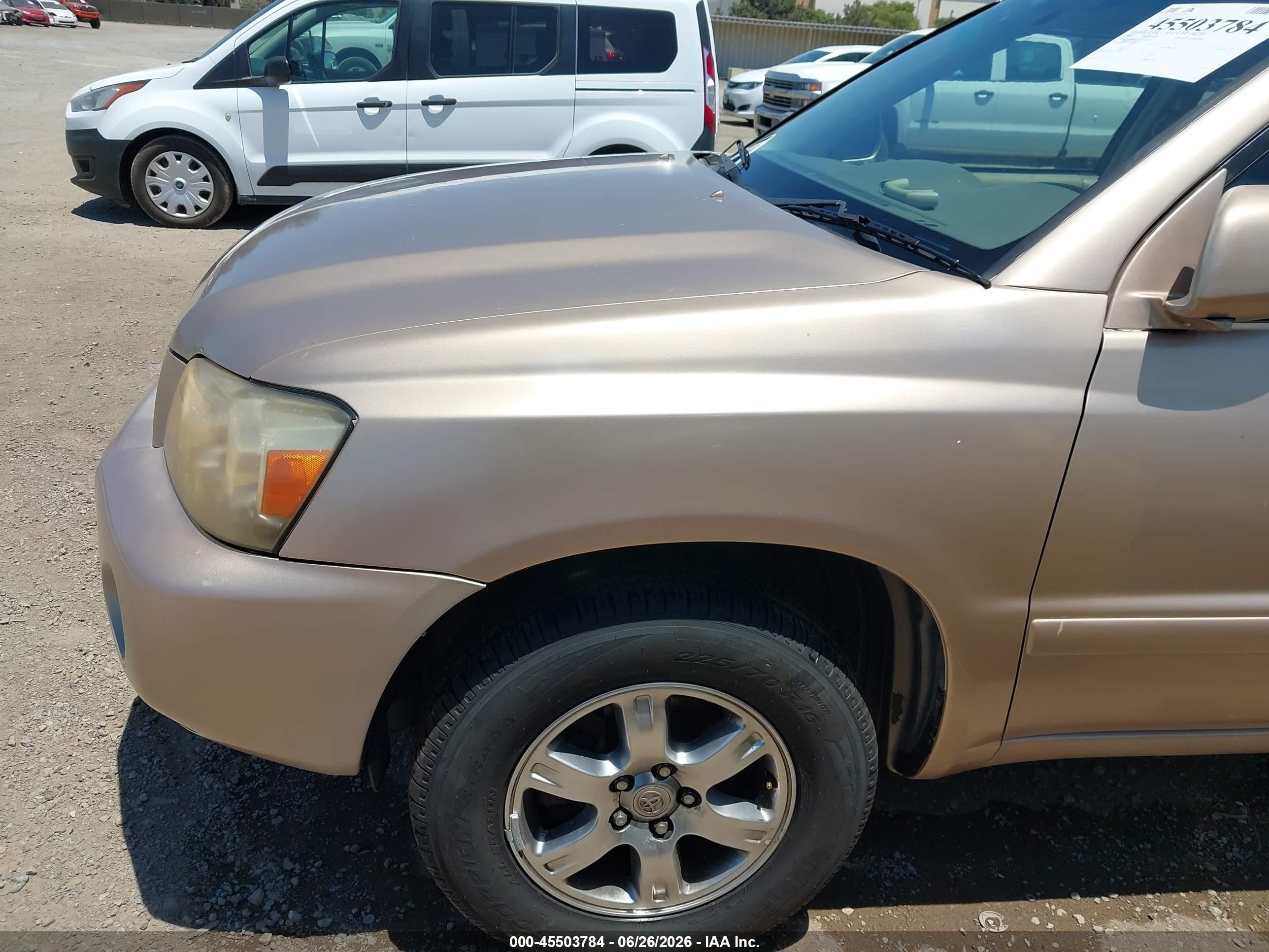 2005 Toyota Highlander V6 Gold vin: JTEDP21AX50068017