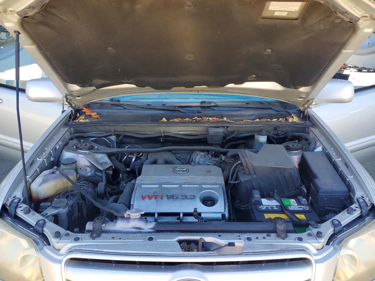 2006 Toyota Highlander Base Silver vin: JTEDP21AX60092206