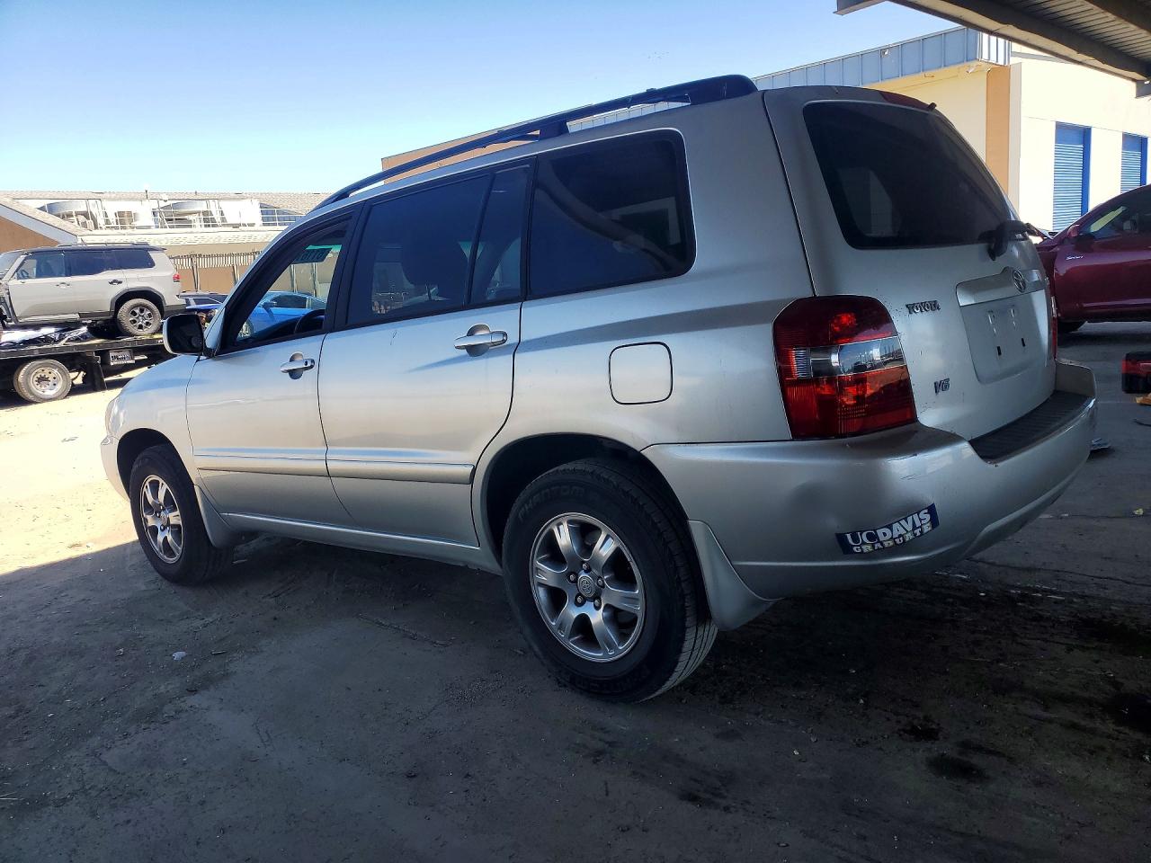 2006 Toyota Highlander Base Silver vin: JTEDP21AX60092206