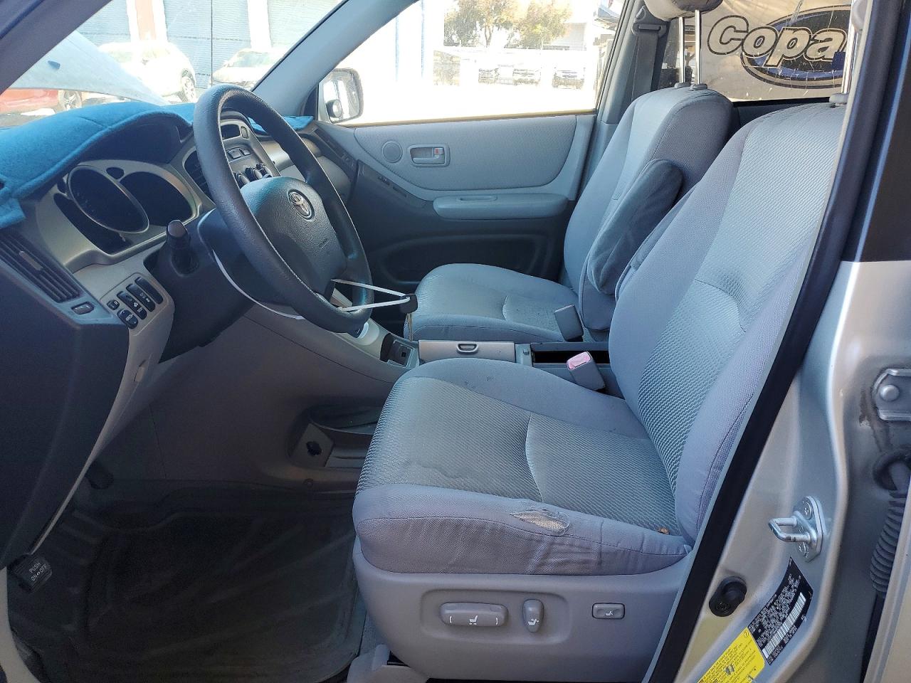 2006 Toyota Highlander Base Silver vin: JTEDP21AX60092206