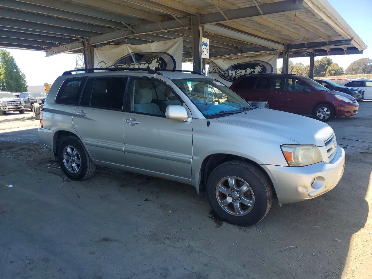 2006 Toyota Highlander Base Silver vin: JTEDP21AX60092206