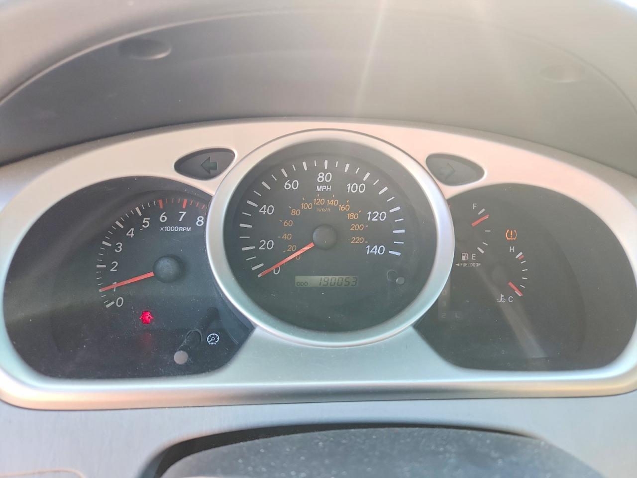 2006 Toyota Highlander Limited Silver vin: JTEDP21AX60095333