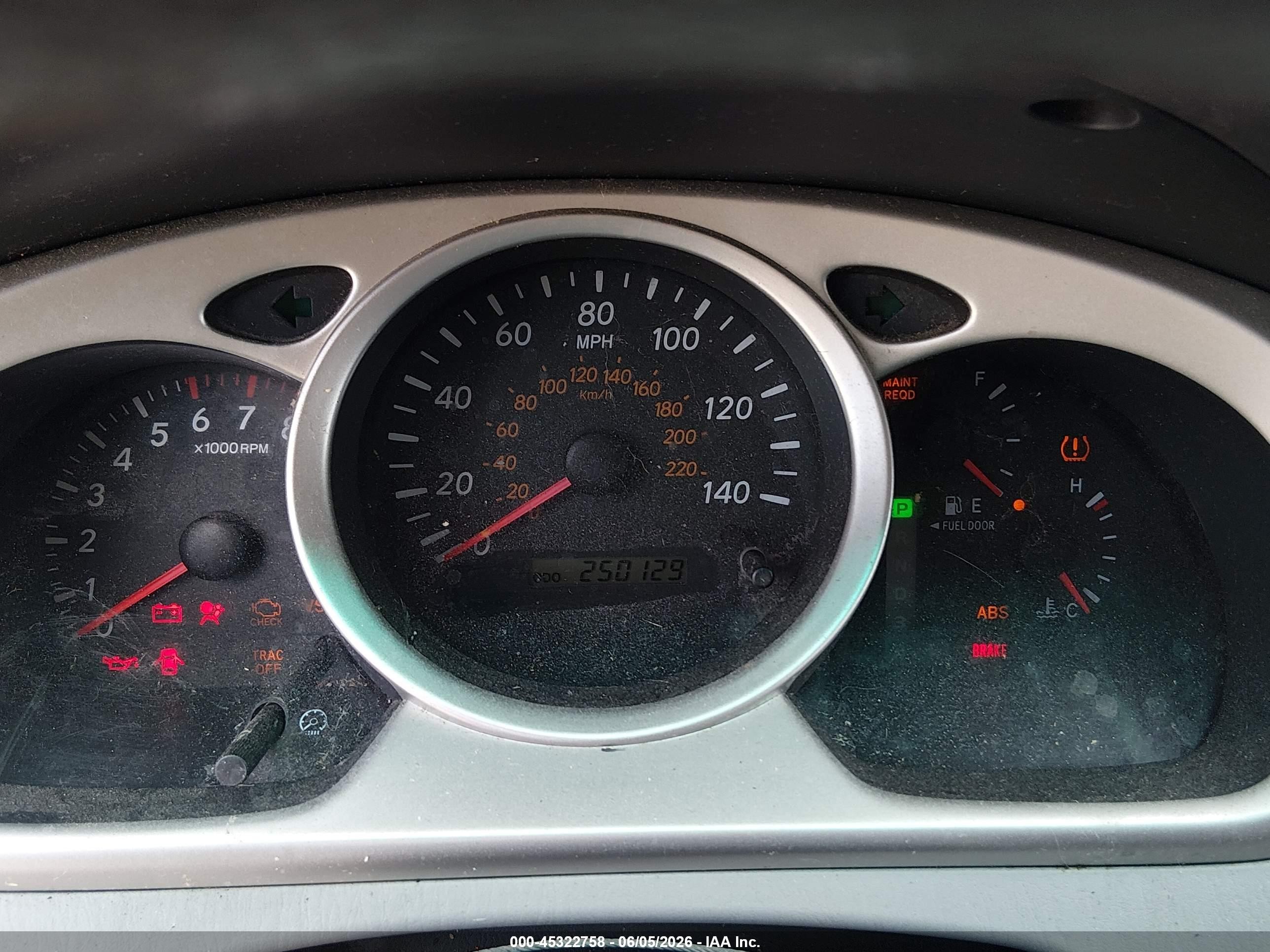 2006 Toyota Highlander V6 Red vin: JTEDP21AX60096563